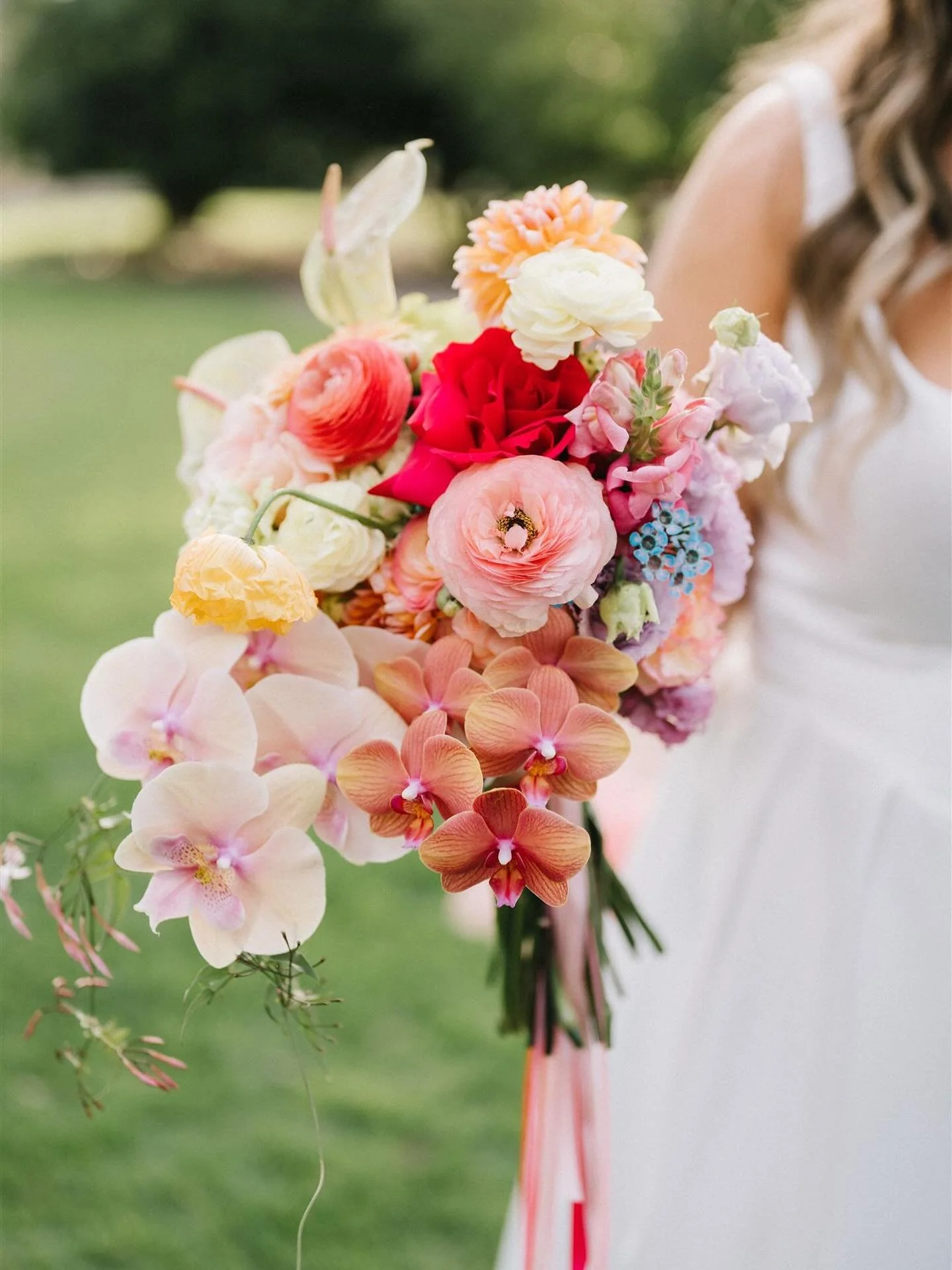 LOVE
YOU
A [BUNCH] 

G&rsquo;s bridal bouquet by @eastendflowermarket