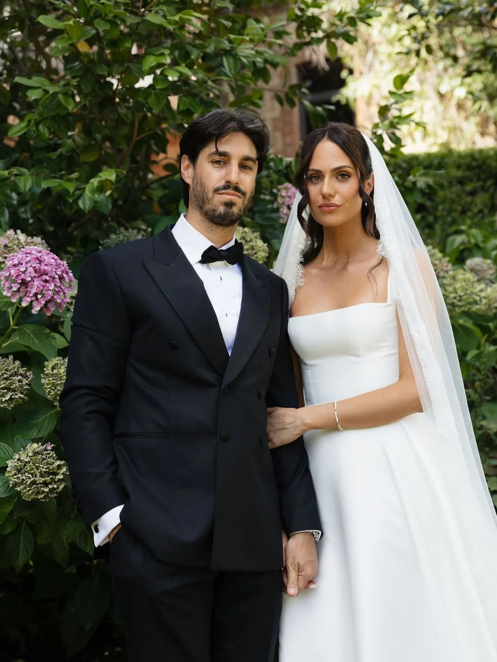 Mr &amp; Mrs Lunetta. DARLINGS. I love your love. 

&mdash;&mdash;

celebrant: @marriedbydeanna 
photos: @staceymcleanphoto 
video: @brightsidephoto_ 
content: @pocketcreativeco 
florist: @locolotus_ 
venue: @goldingwines_weddings
