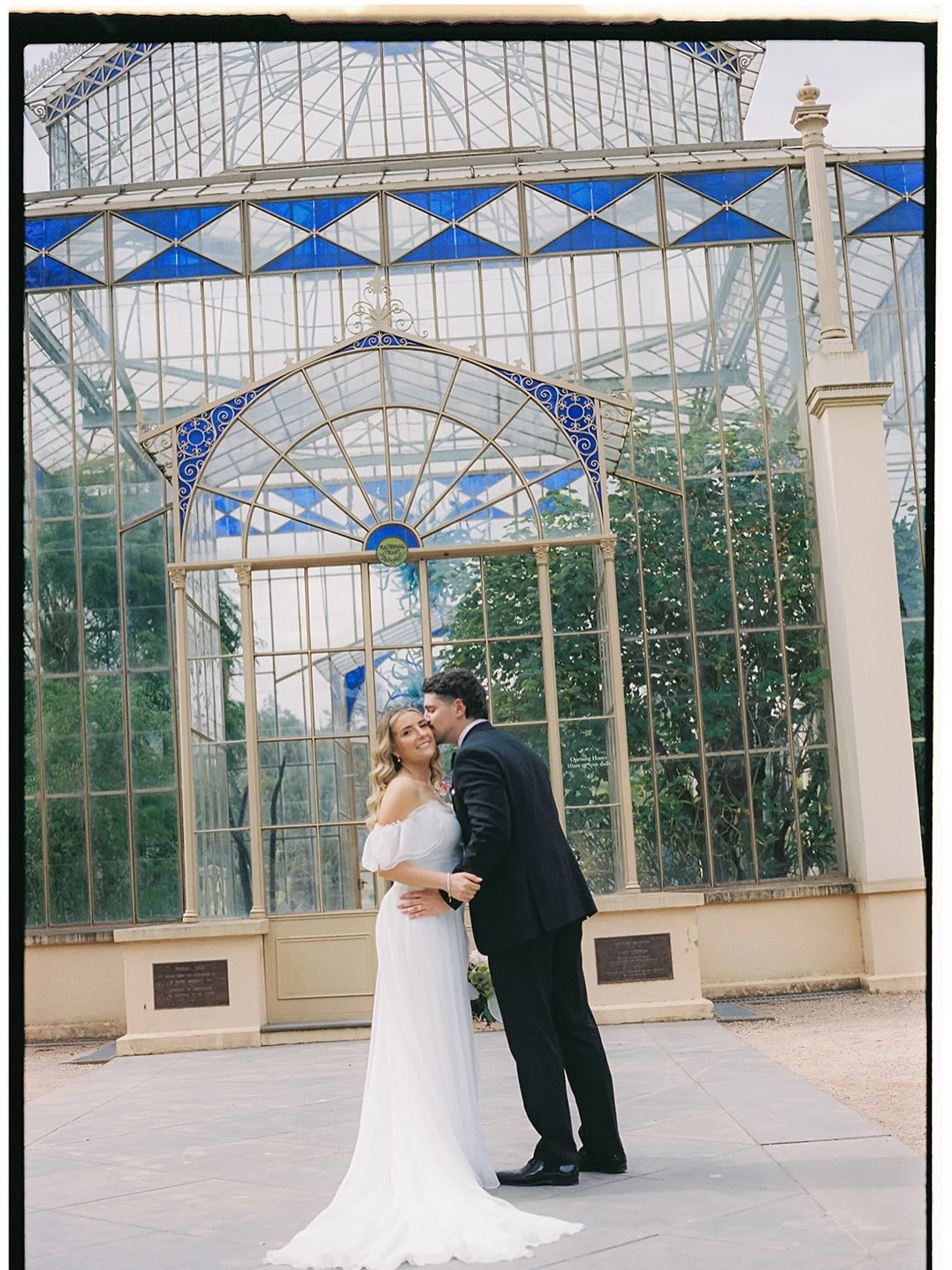 hot (adjective)

1. Of or relating to extreme temperatures.
2. The only appropriate adjective for Tayla &amp; Christian&rsquo;s wedding: equal parts blazing heat (42 degrees), vows made for melting, and two people so obviously meant for each other th