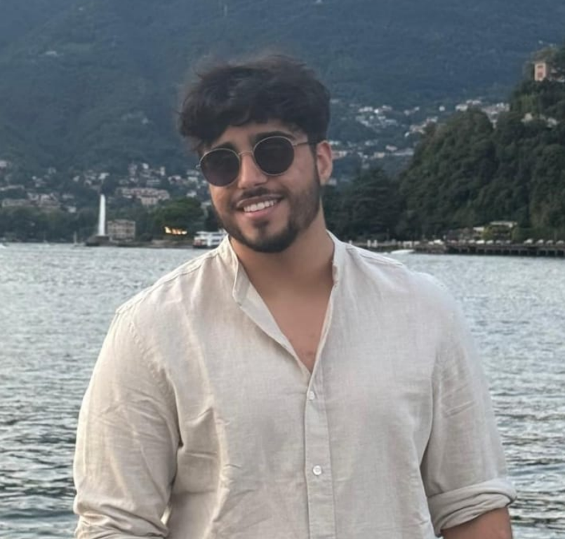 Vector illustration of a person with short black hair, wearing a beige shirt, against a green circular background.