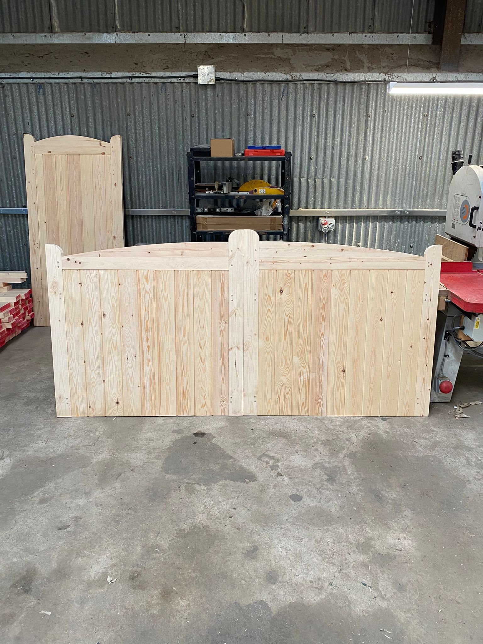 Wooden Curved Top Driveway Gates - Tongue & Groove - 'Crescent'