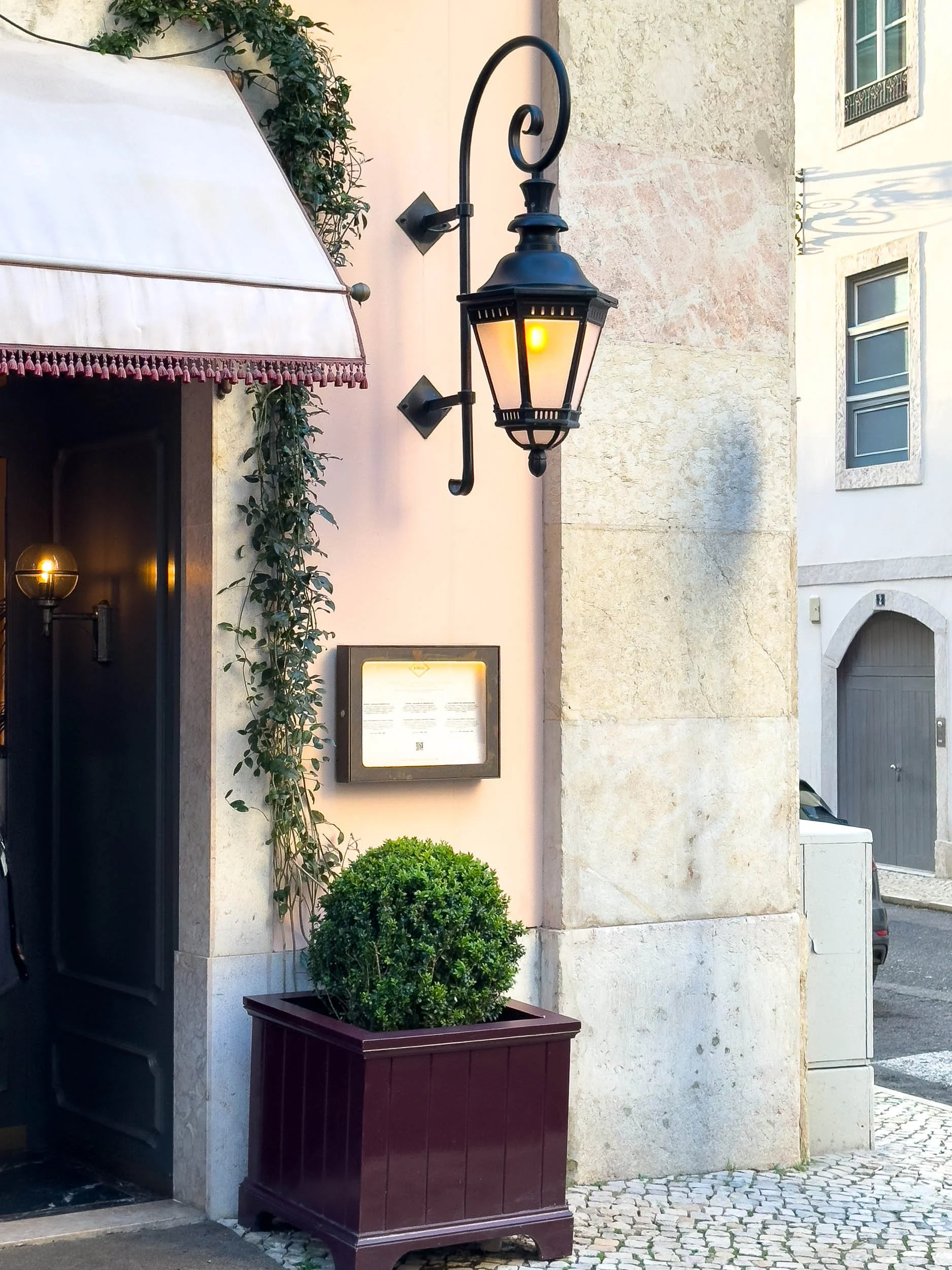 Rocco restaurant-2.jpg