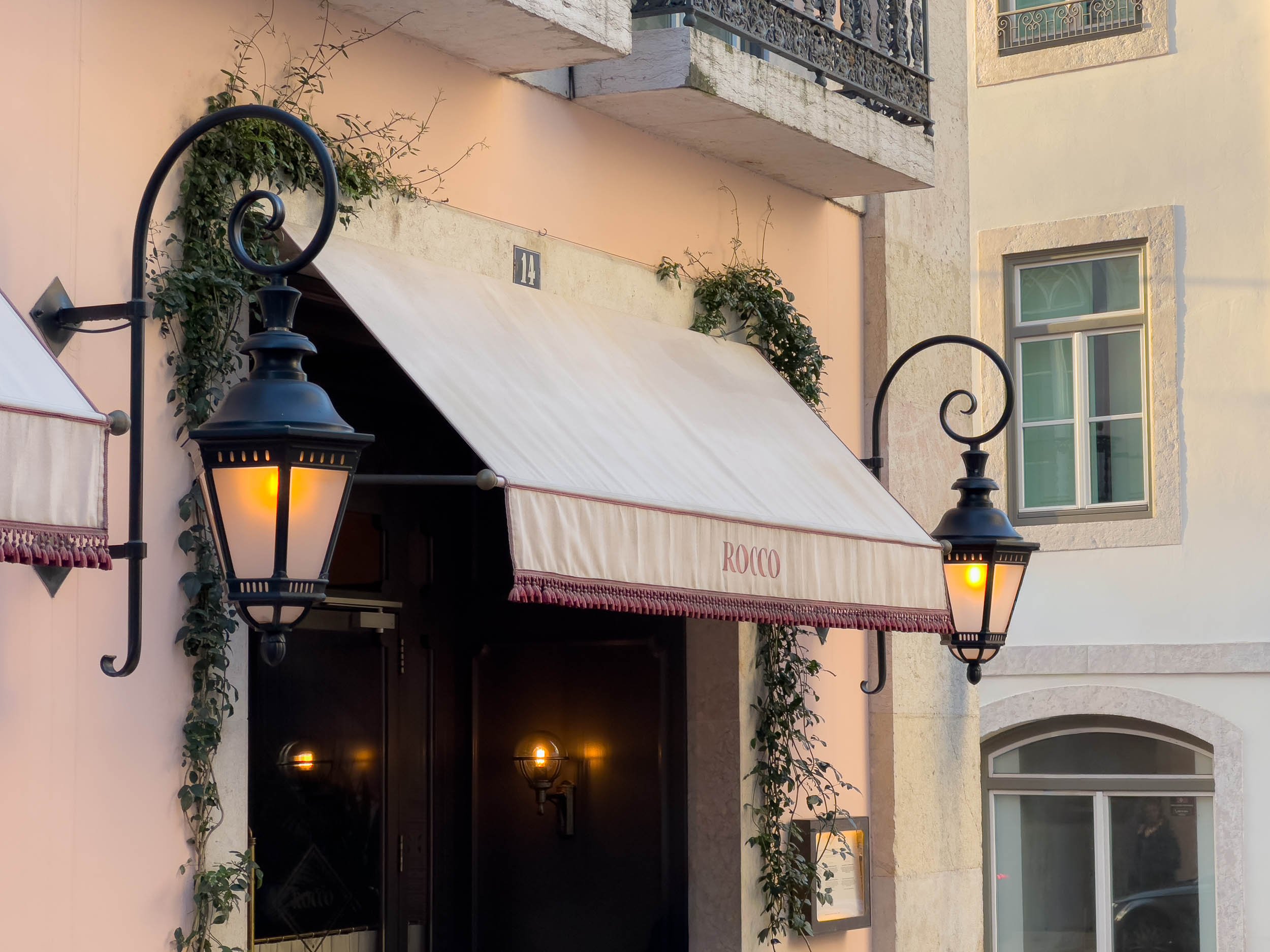 Rocco restaurant-3.jpg