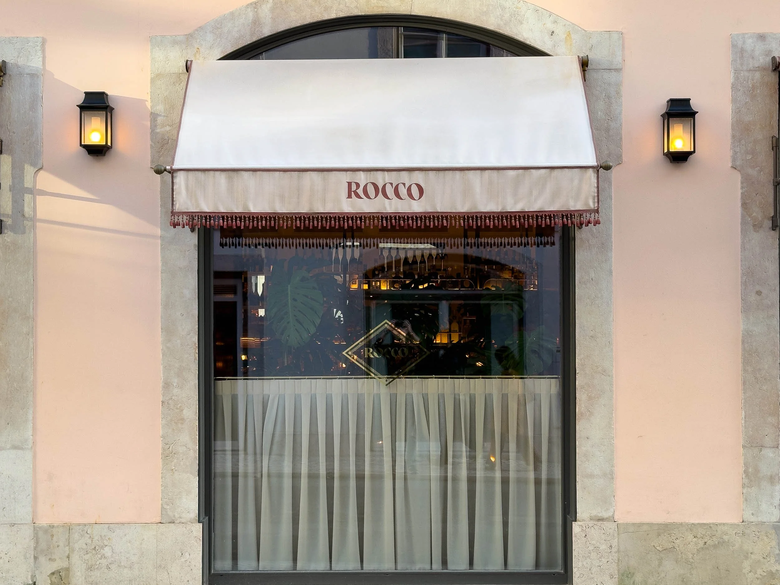 Rocco restaurant-6.jpg