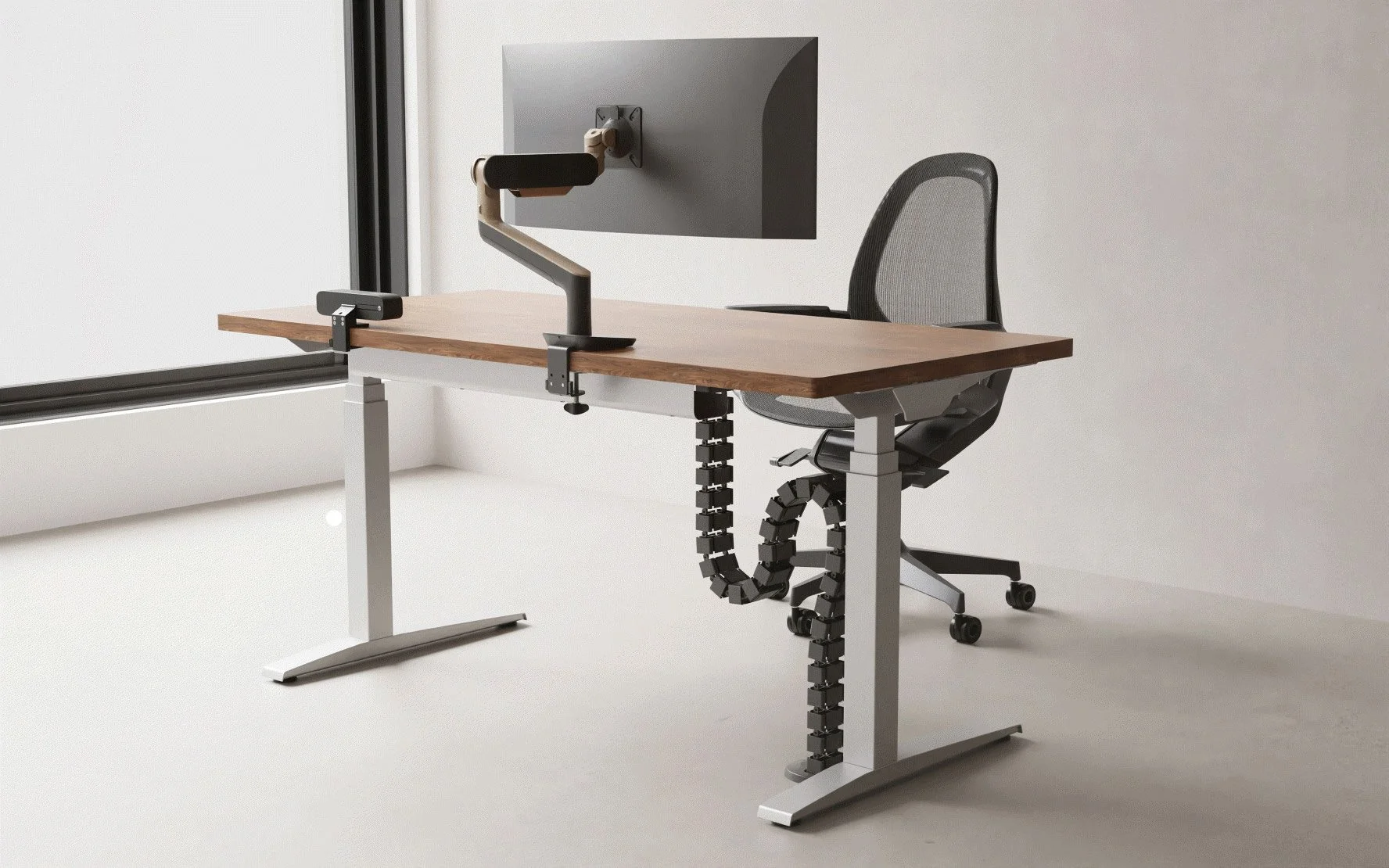 fellowes-3.jpg