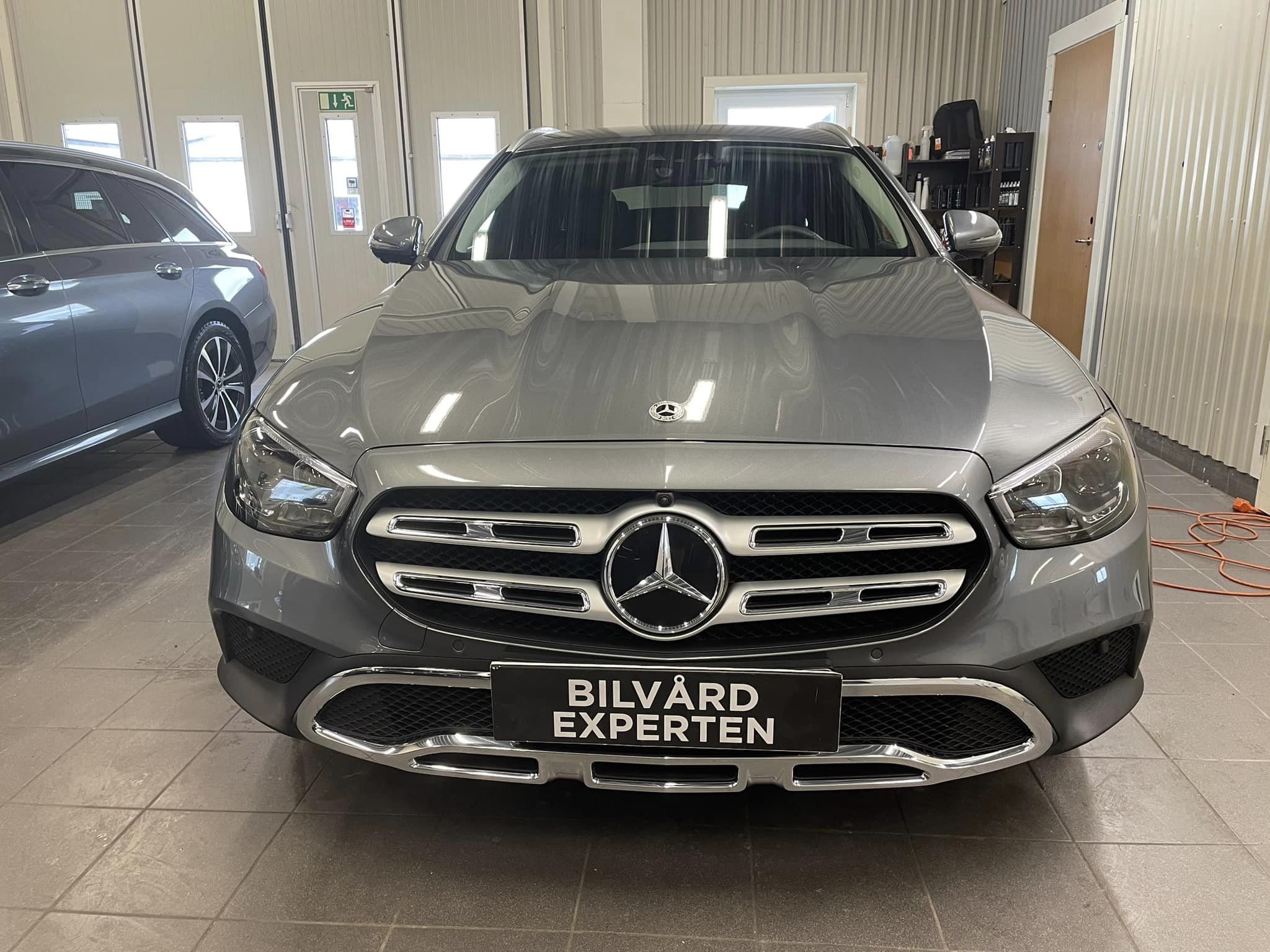 silver car
