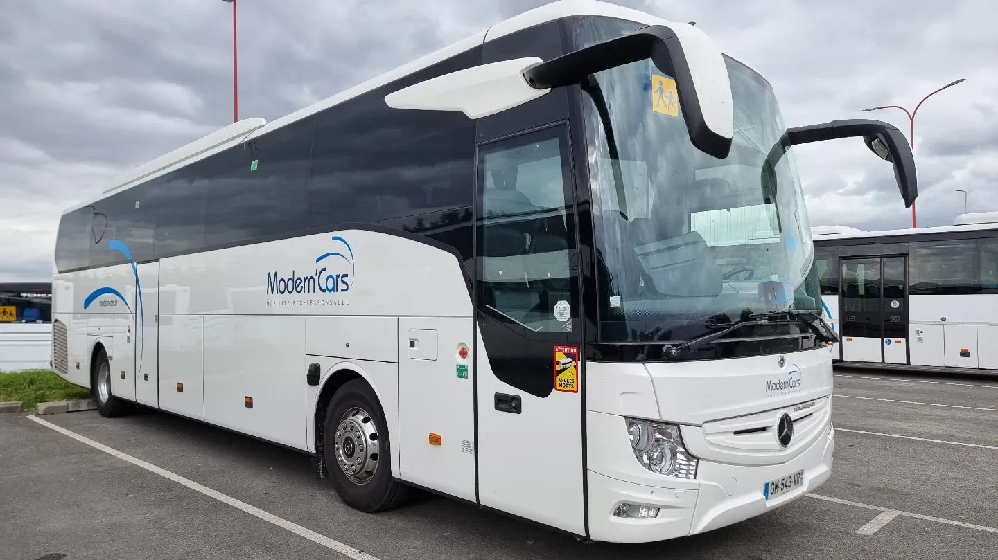 Flocage des cars Moderncars pour aujourd'hui ! Bienvenue &agrave; bord @carsnedroma 🤩

#covering #car #flocage #bus #adhesif #marquage #poseur #pose