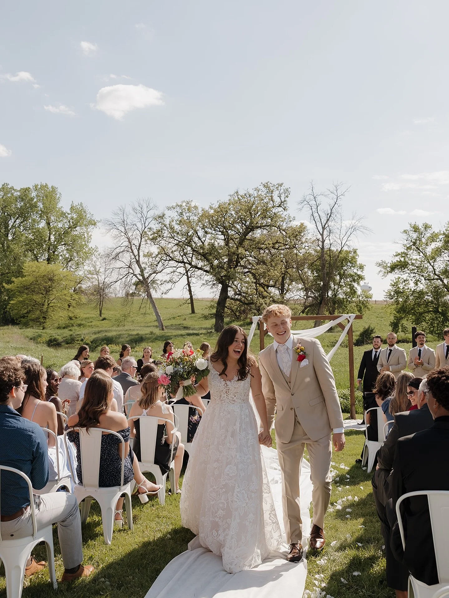 We are so excited to see another ceremony down by the field this weekend! 🌾