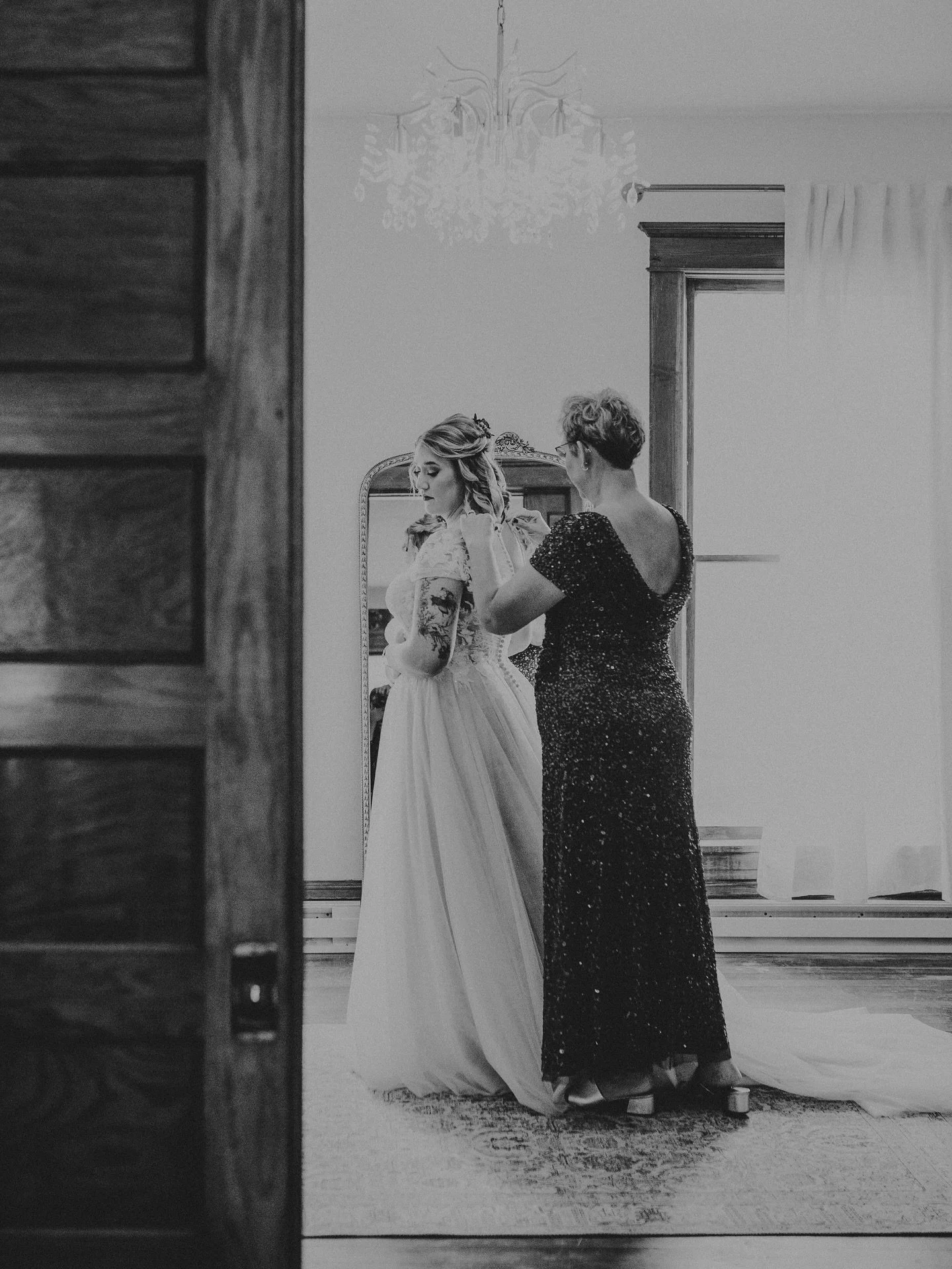 Bride, but make it B/W 🤍