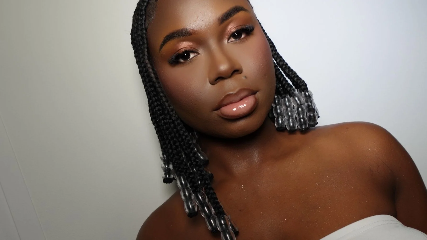 Luxe Buttercup Glam- Natural matte or glowy Soft Glam. This glam can be learned step by step with the Online Makeup Academy Soft Glam Artistry Course (Includes 5 looks). 
