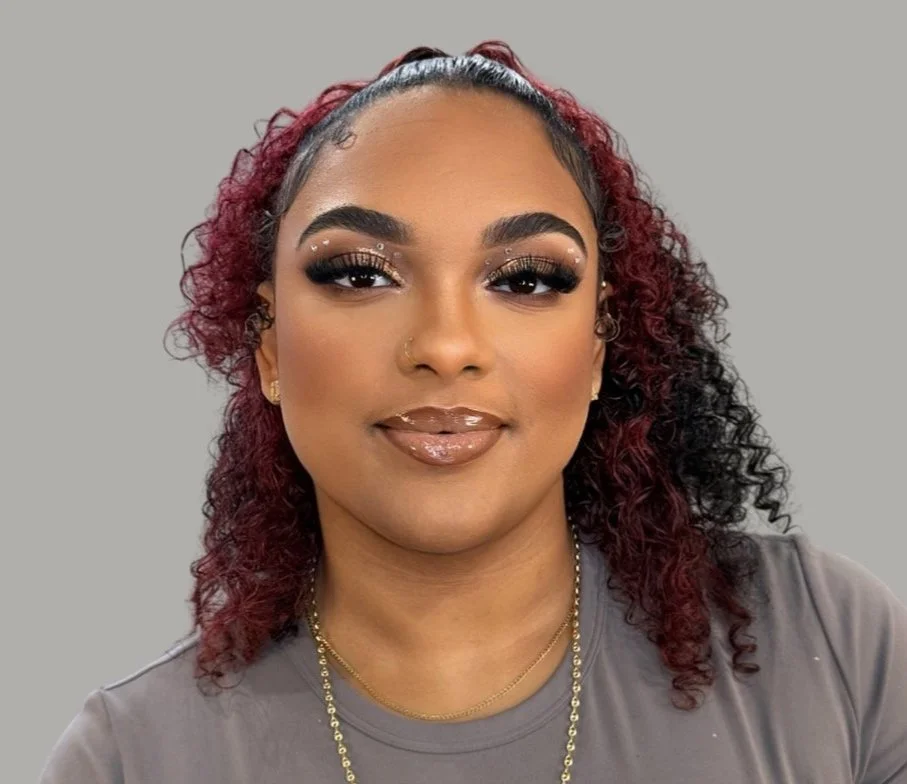 This glam can be learned step by step with the Online Makeup Academy Soft Glam Artistry Course (Includes 5 looks). 