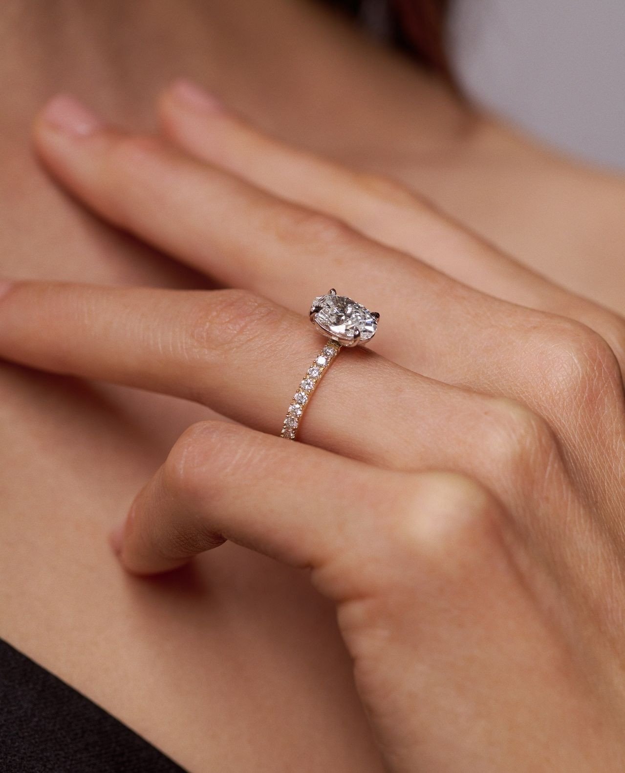Did you know oval diamonds have a sweet spot?⁠
(I know. Not another thing to think about. As if choosing a diamond wasn&rsquo;t enough.)⁠
⁠
But stay with us &mdash; this one&rsquo;s actually simple.⁠
⁠
Ovals look their best with a length-to-width rat
