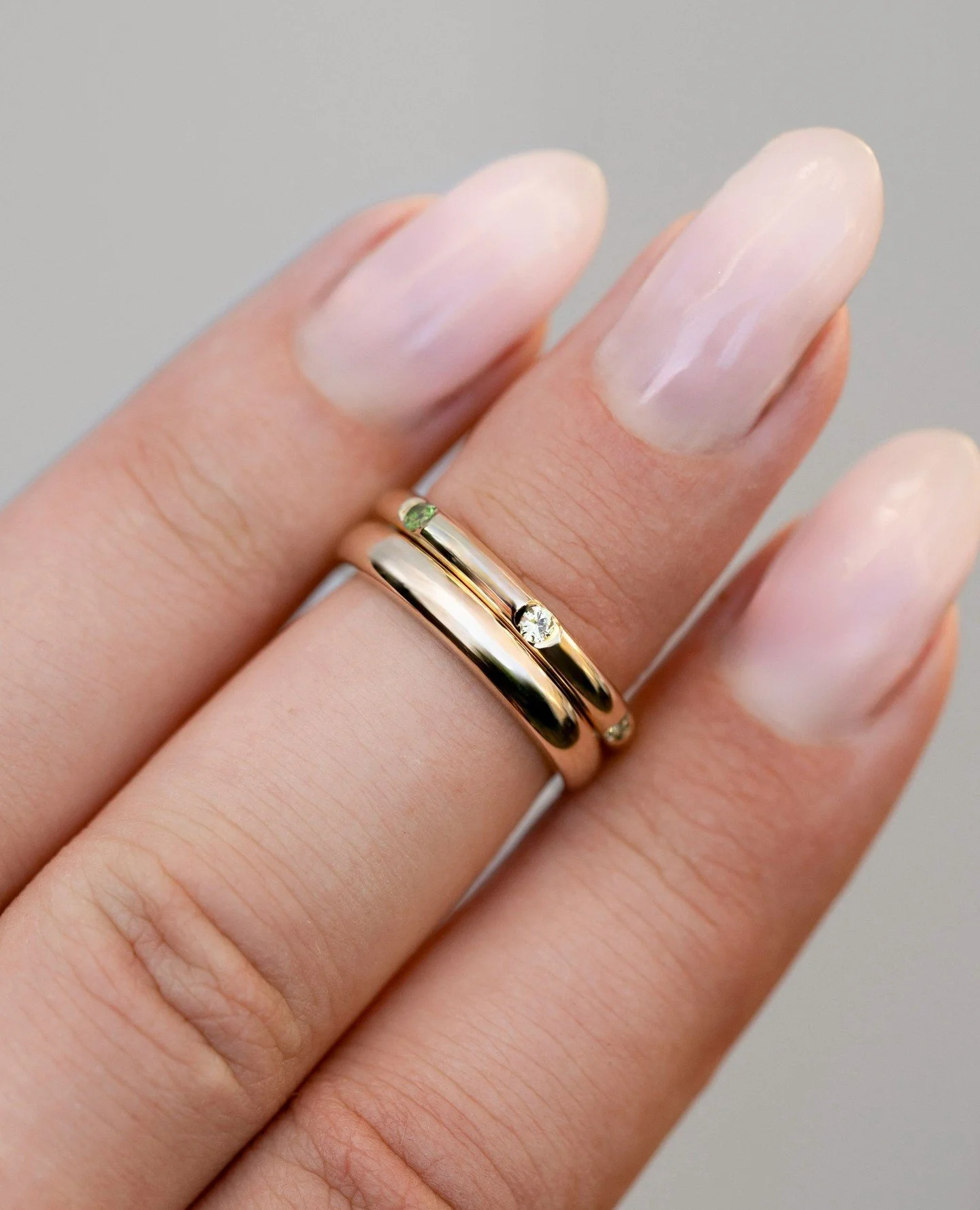 A recent wedding stack with @wildtoware sapphires we fossicked in QLD.⁠
⁠
Quietly special stones that took the long route here:⁠
QLD dirt &rarr; @wildtoware &rarr; wedding stack.