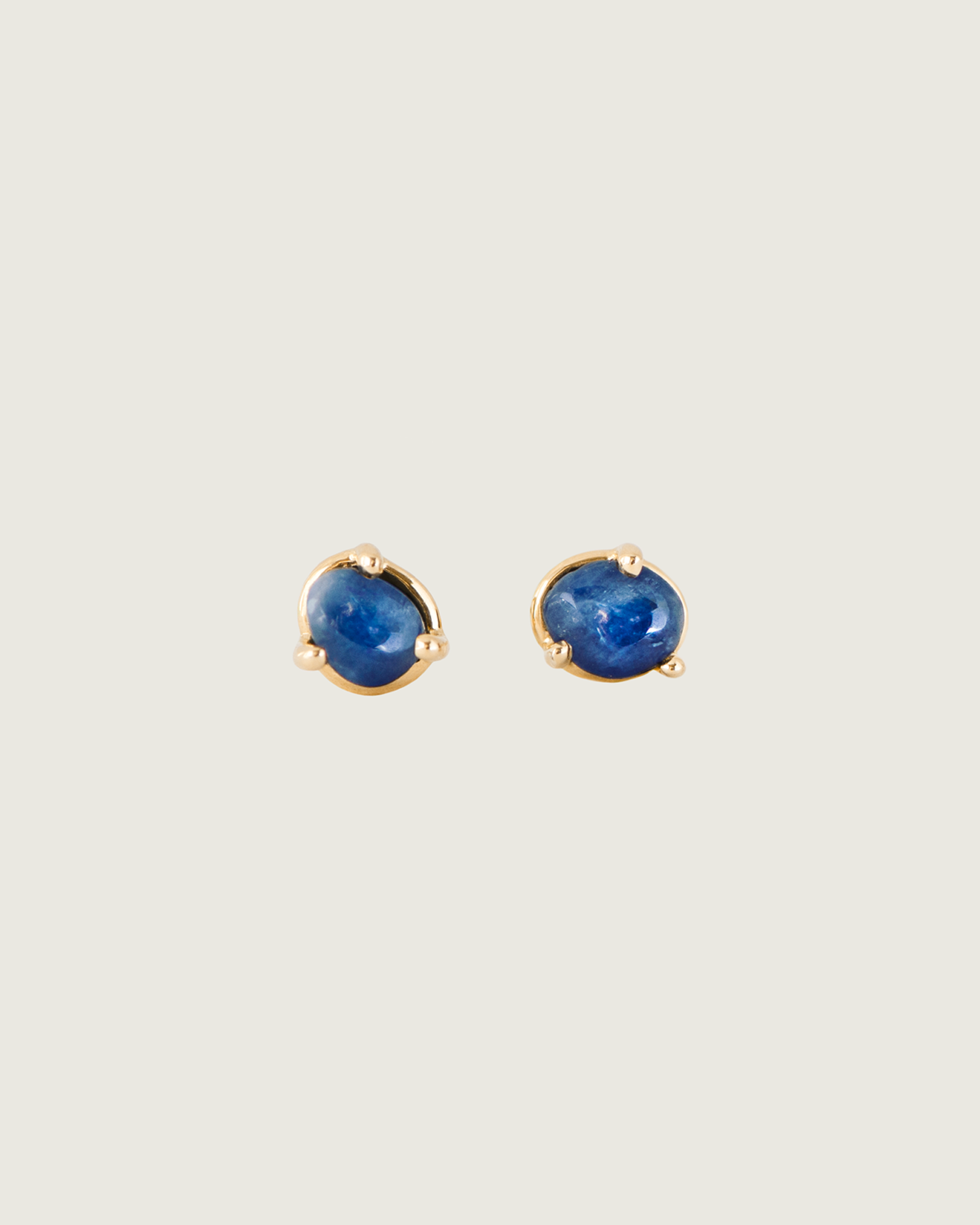 WattleRiver_Sapphire_Earrings_1.png