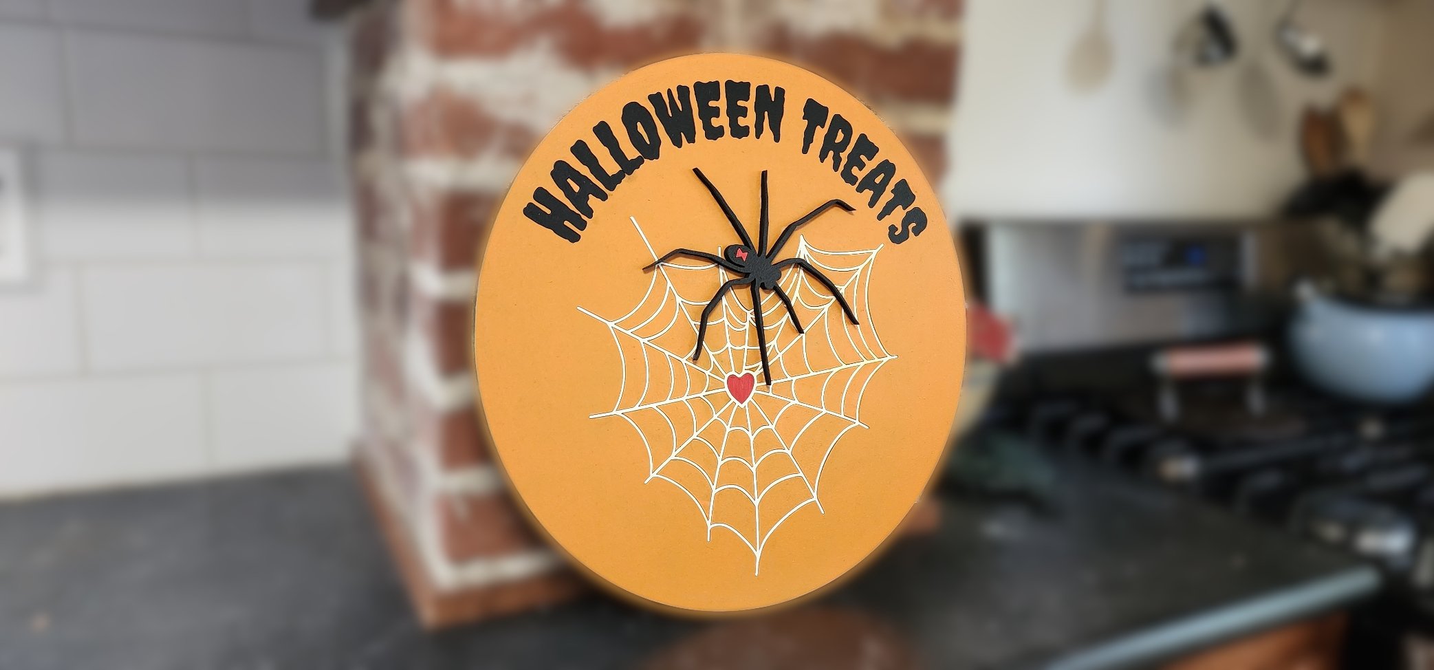 SPIDERWEB HALLOWEEN TREATS
