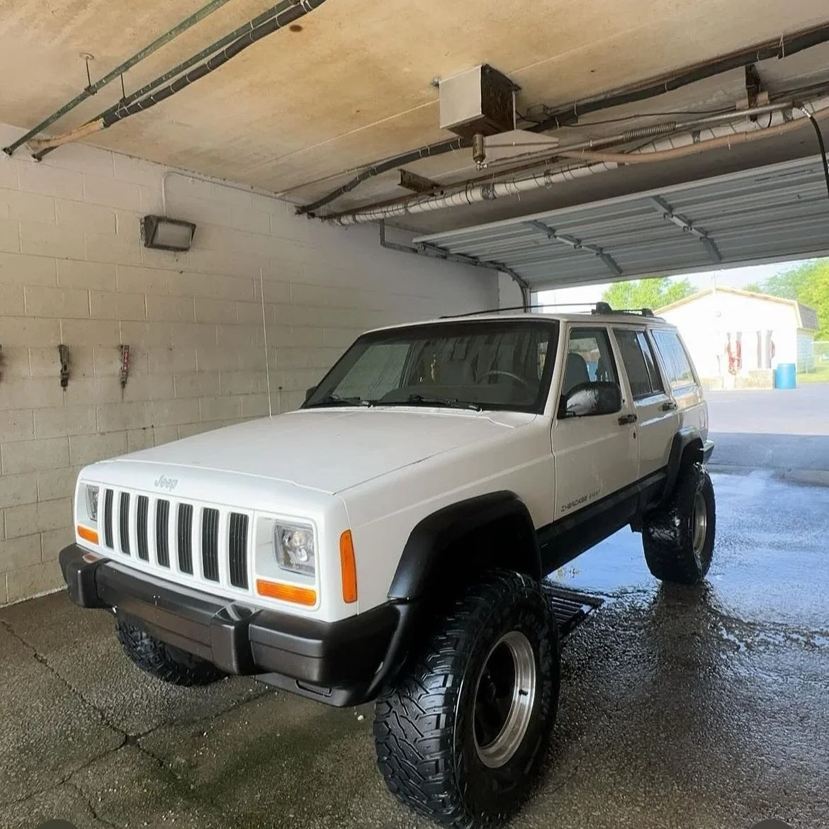 Check out this clean XJ! 

Tag your favorite XJ below! We&rsquo;ll post the ones that get the most likes. Want to be featured DM us!
&mdash;&mdash;&mdash;&mdash;&mdash;&mdash;&mdash;&mdash;&mdash;&mdash;&mdash;&mdash;&mdash;&mdash;&mdash;&mdash;&mdas