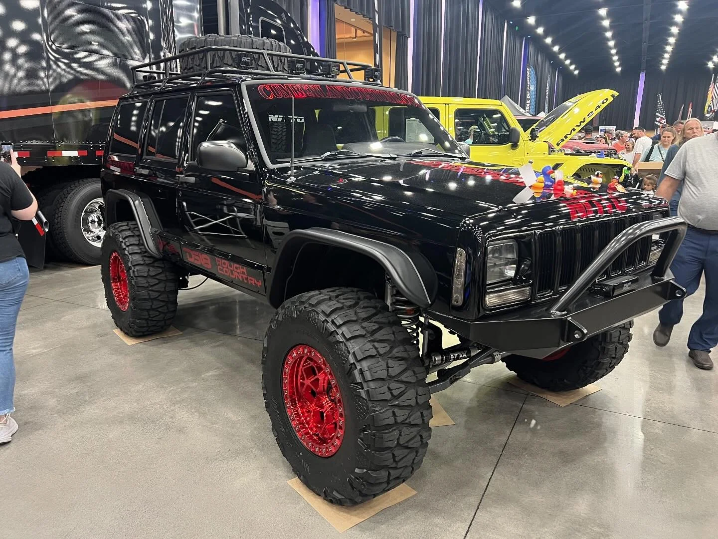 Hope everyone had a great Jeep Invasion! Still bummed our rig didn&rsquo;t make the trip but we loved getting to talk to many of you and see lots of cool XJs this year! Here&rsquo;s just a few of our favorites🤙🏼 
&mdash;&mdash;&mdash;
Also, thanks 