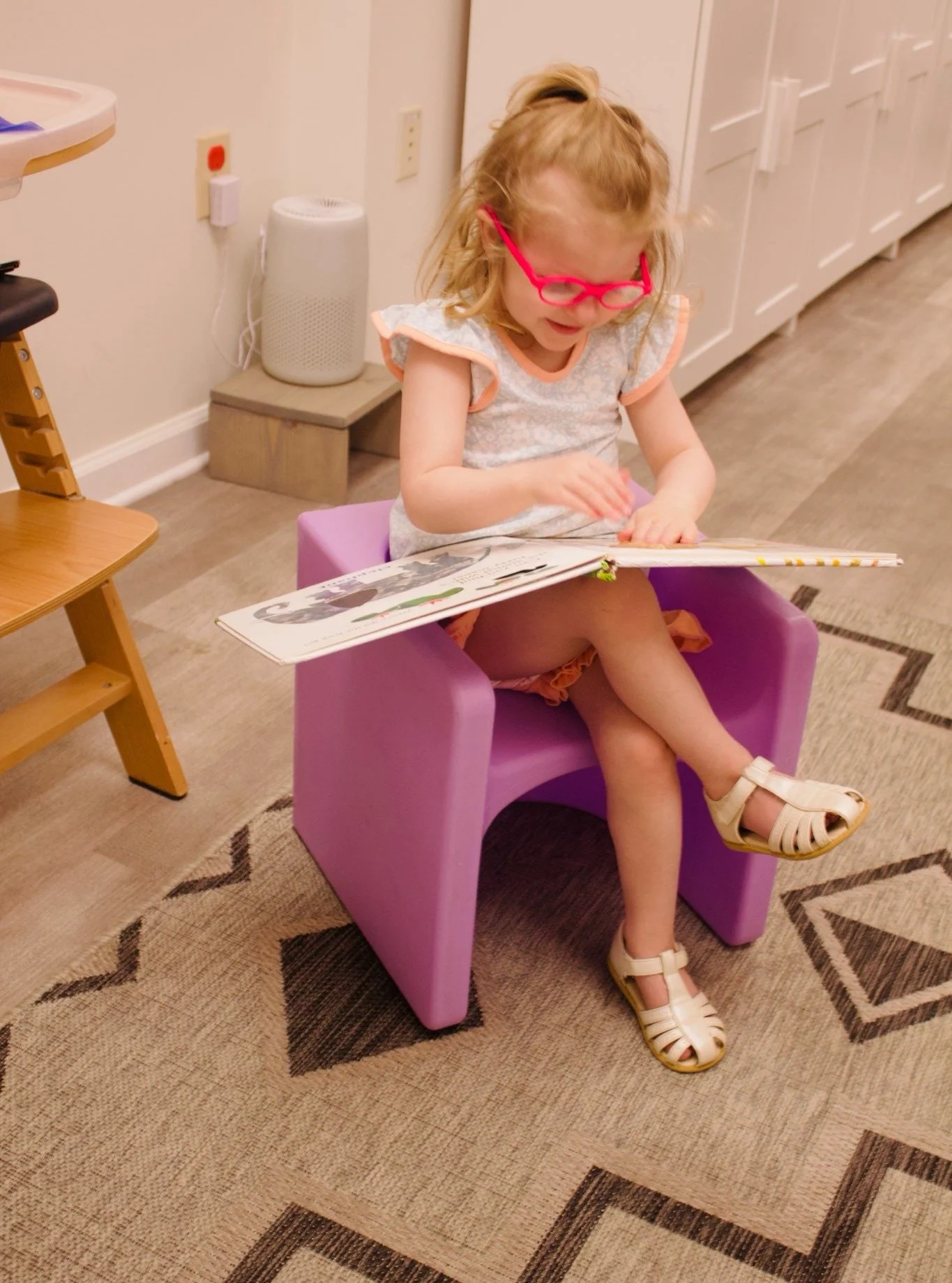Everyone loves a good book! 📚☀️

#speechplustherapyservicesllc #pediatricspeechtherapy #readingtime