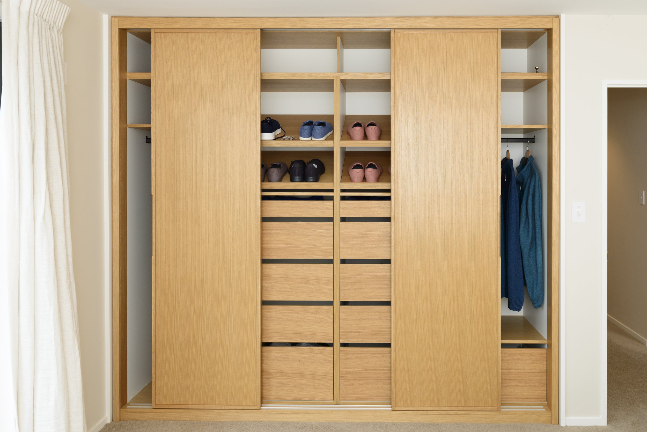 Casebrook Custom Oak Wardrobe.jpg