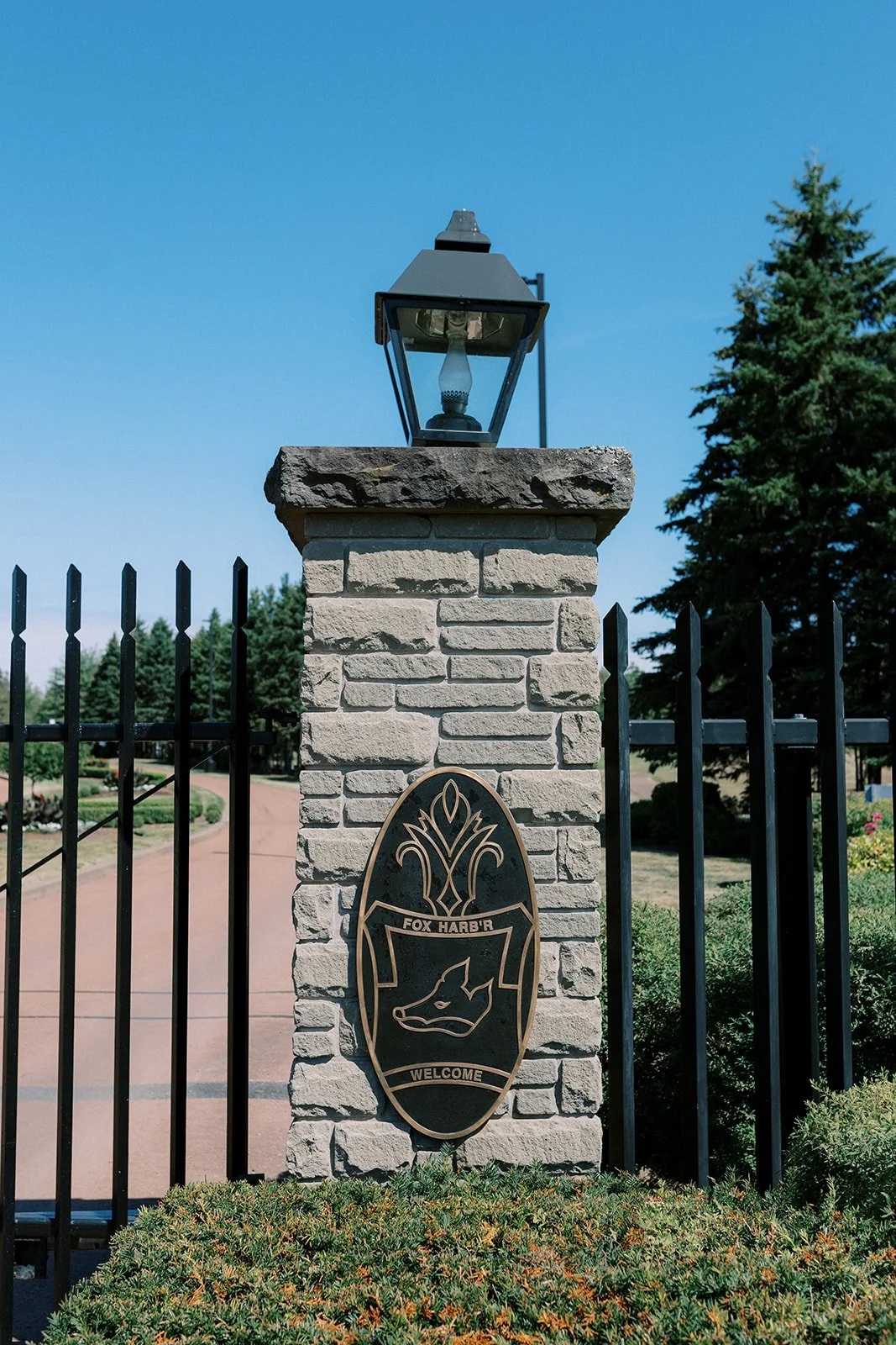 Caitlin & Alex Sneak Peeks_001.jpg