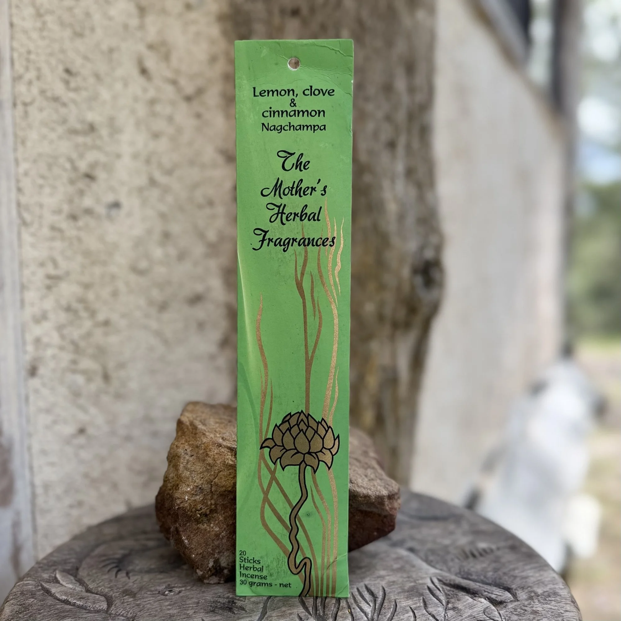 Vajras-Incense-Lemon-Clove-Cinnamon-Nagchampa.jpg