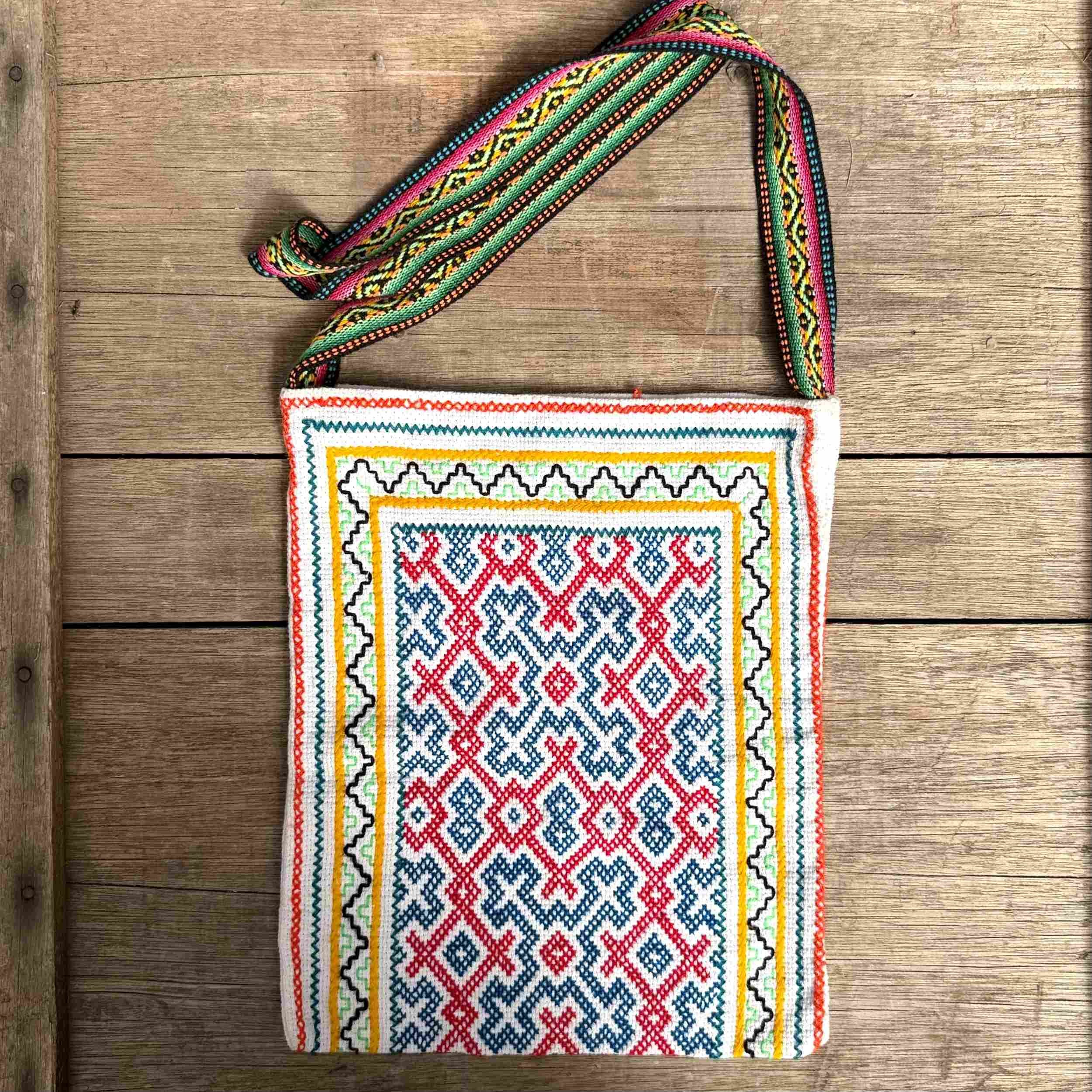 #5 Handmade Peruvian Embroidered Bag