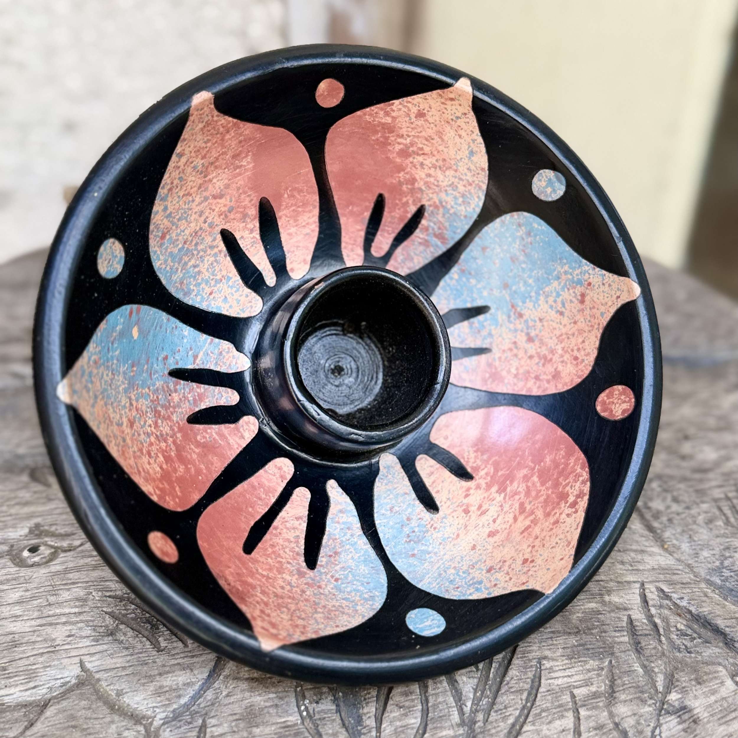 Palo Santo Ceramic Holder - Hands Design