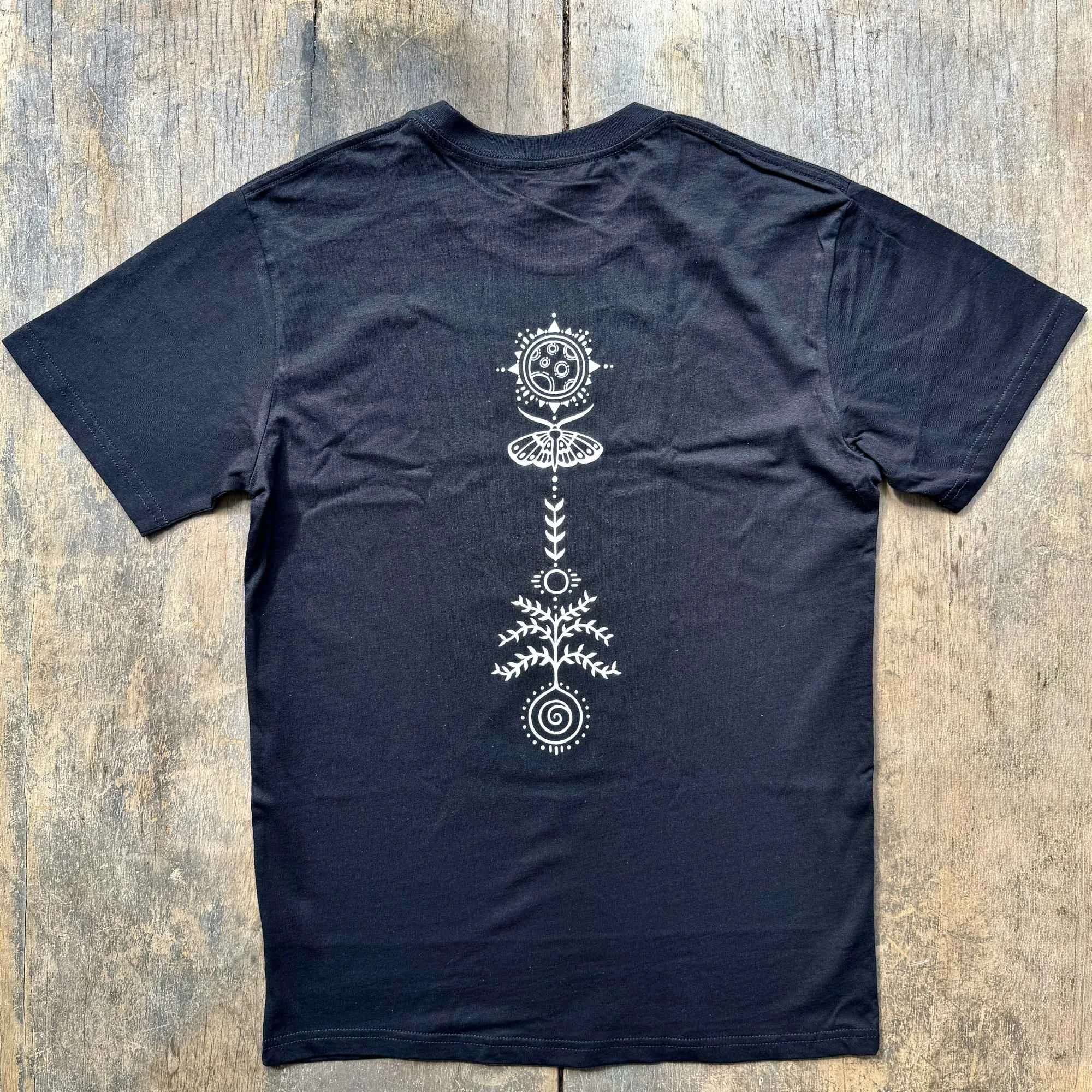 Vajra-Crescent-Moth-Black-Back-Tshirt-organic-Izwoz.jpg