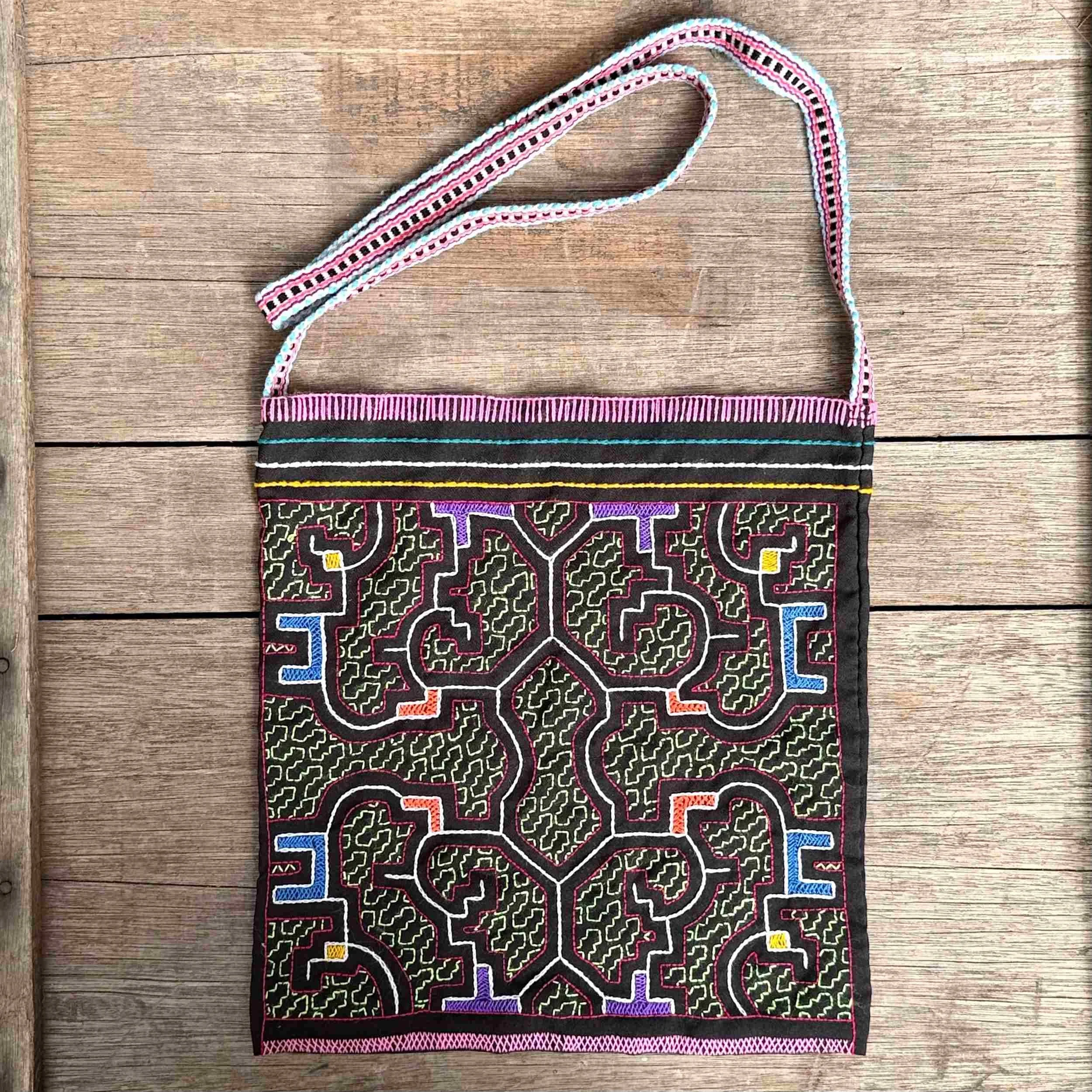 #8 Handmade Peruvian Embroidered Bag