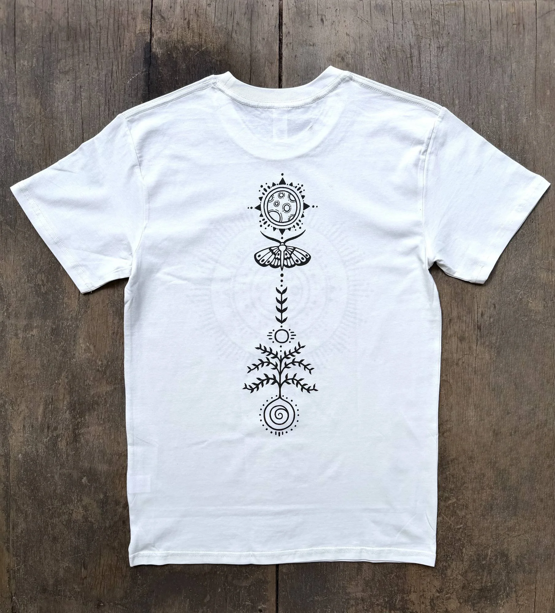 Vajra-Crescent-Moth-White-Back-Tshirt-organic-Izwoz.jpg