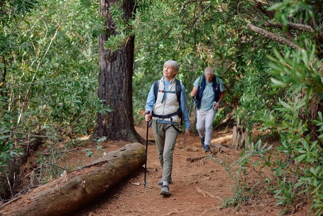 people walking trail.jpg