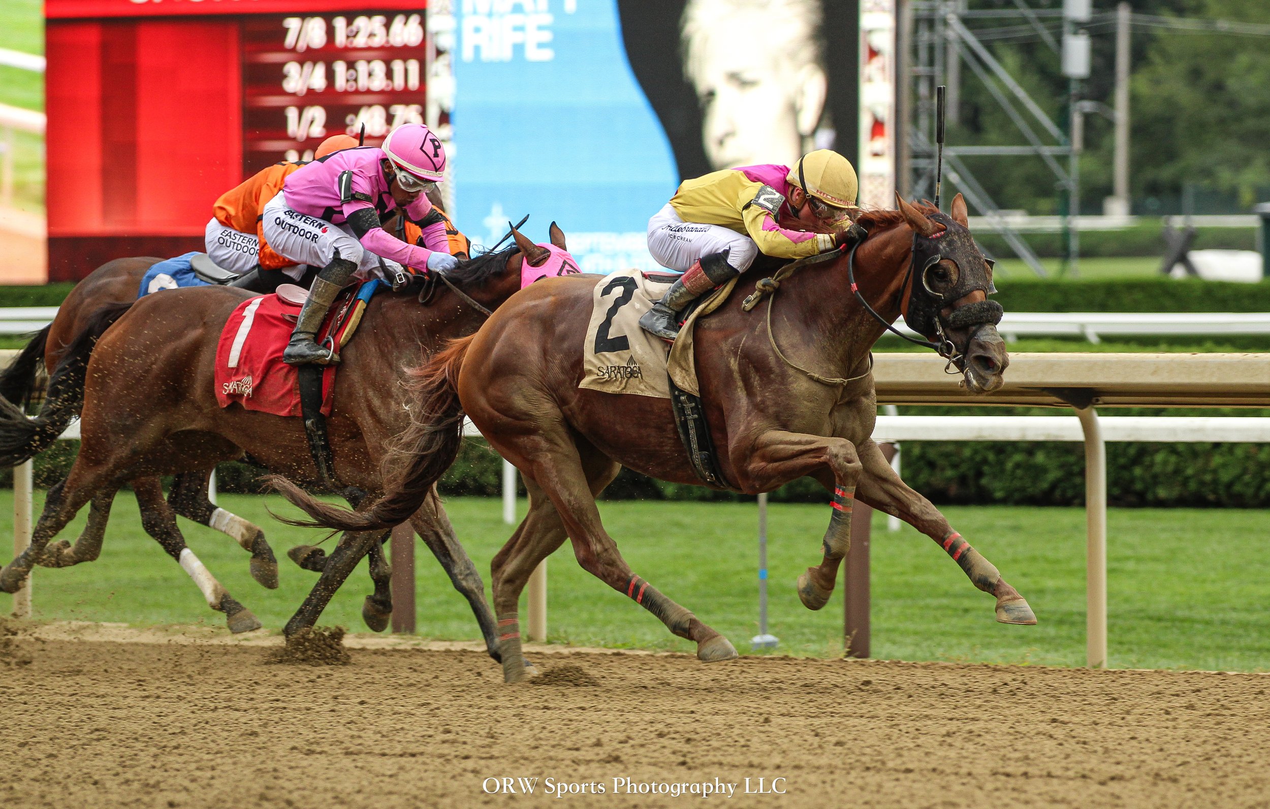 Valtellina and Dylan Davis 