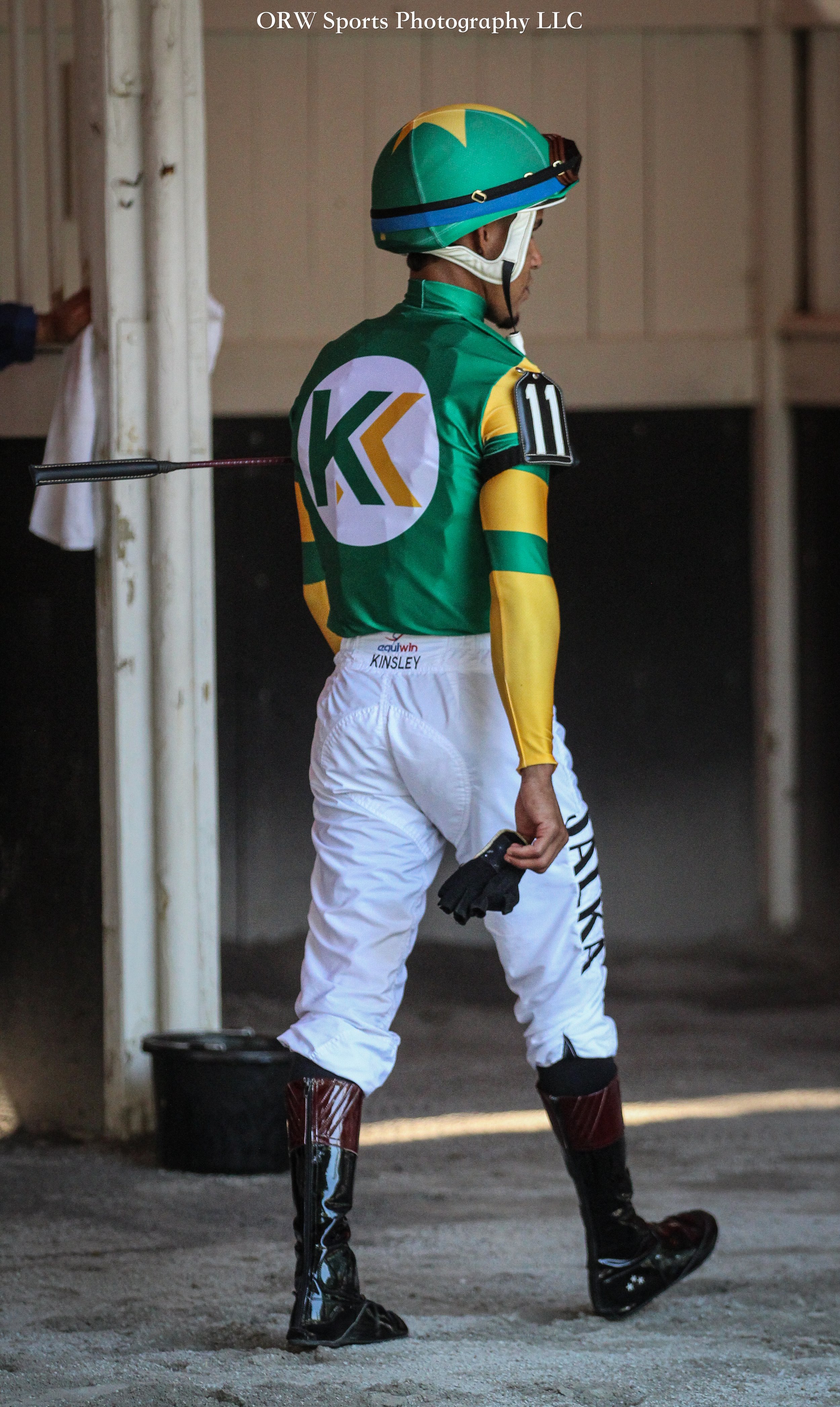 {KINNZE Thoroughbreds} 