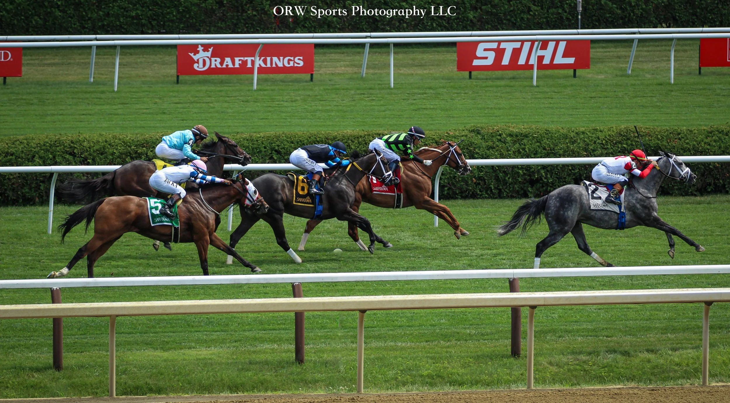 Movin On Up comes from last to first to win the Grade 2 Caress Stakes 