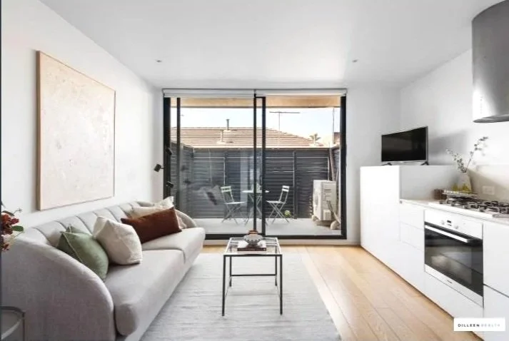 elwood+broadway+living2.jpg