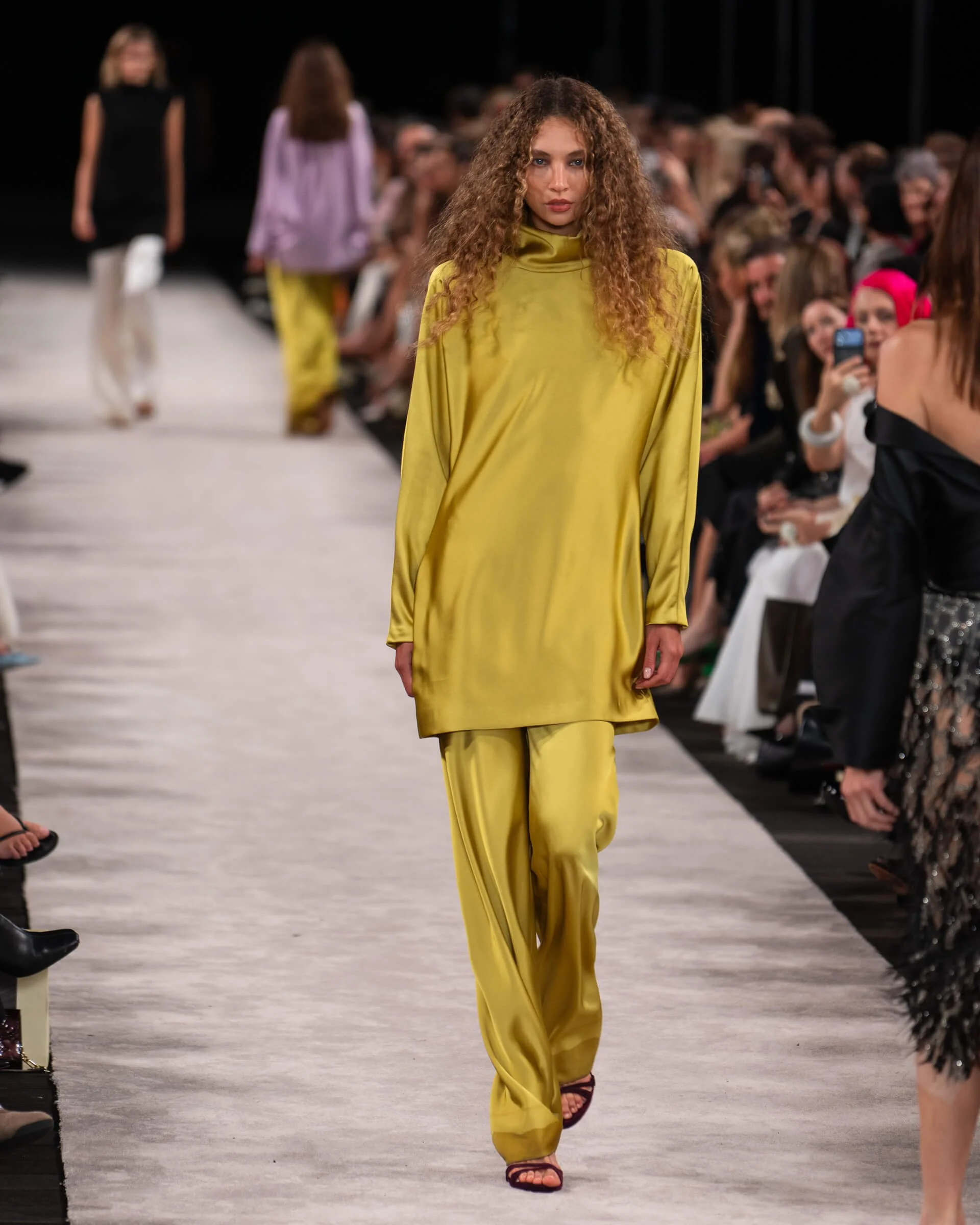 carla-zampatti-australian-fashion-week-2026-35.jpg