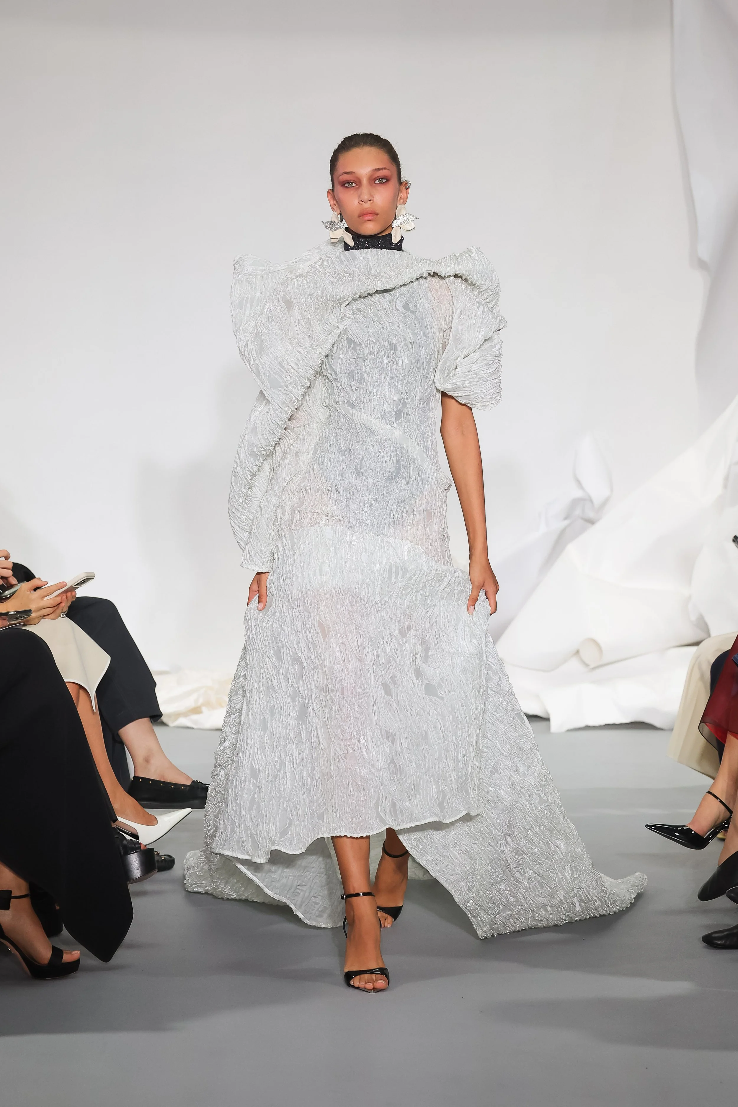 LOOK 4.jpg
