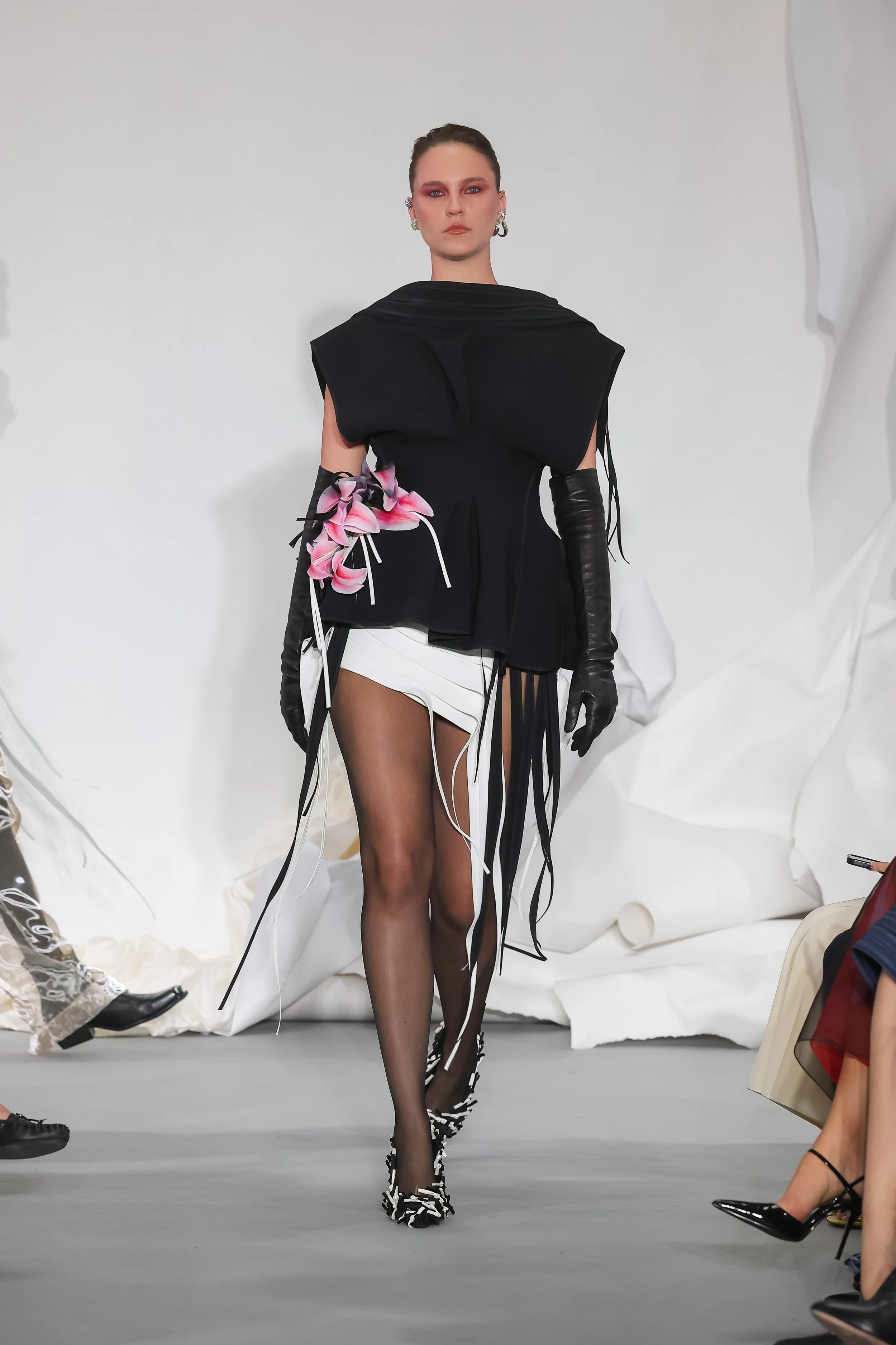 LOOK 13.jpg