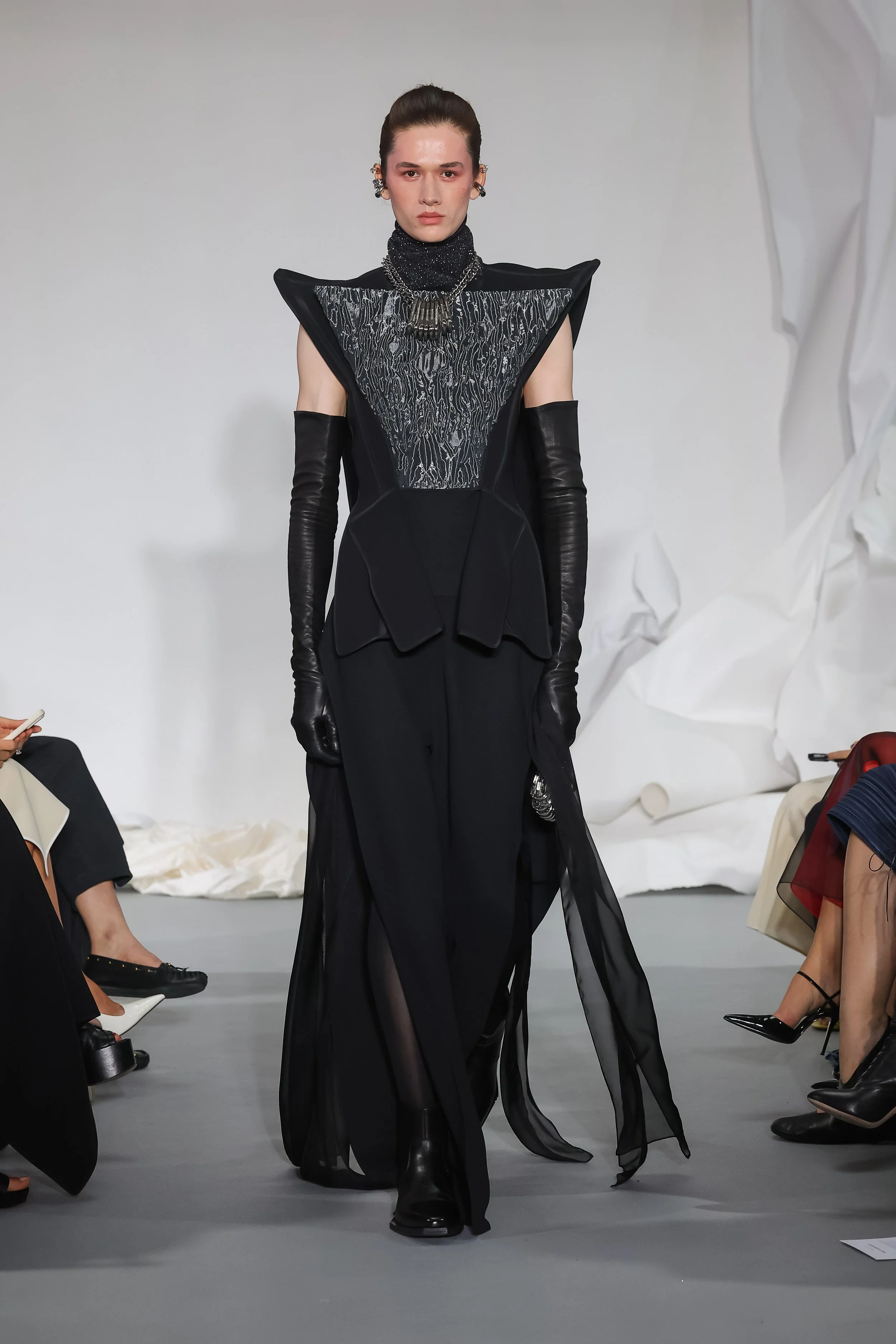 LOOK 15.jpg