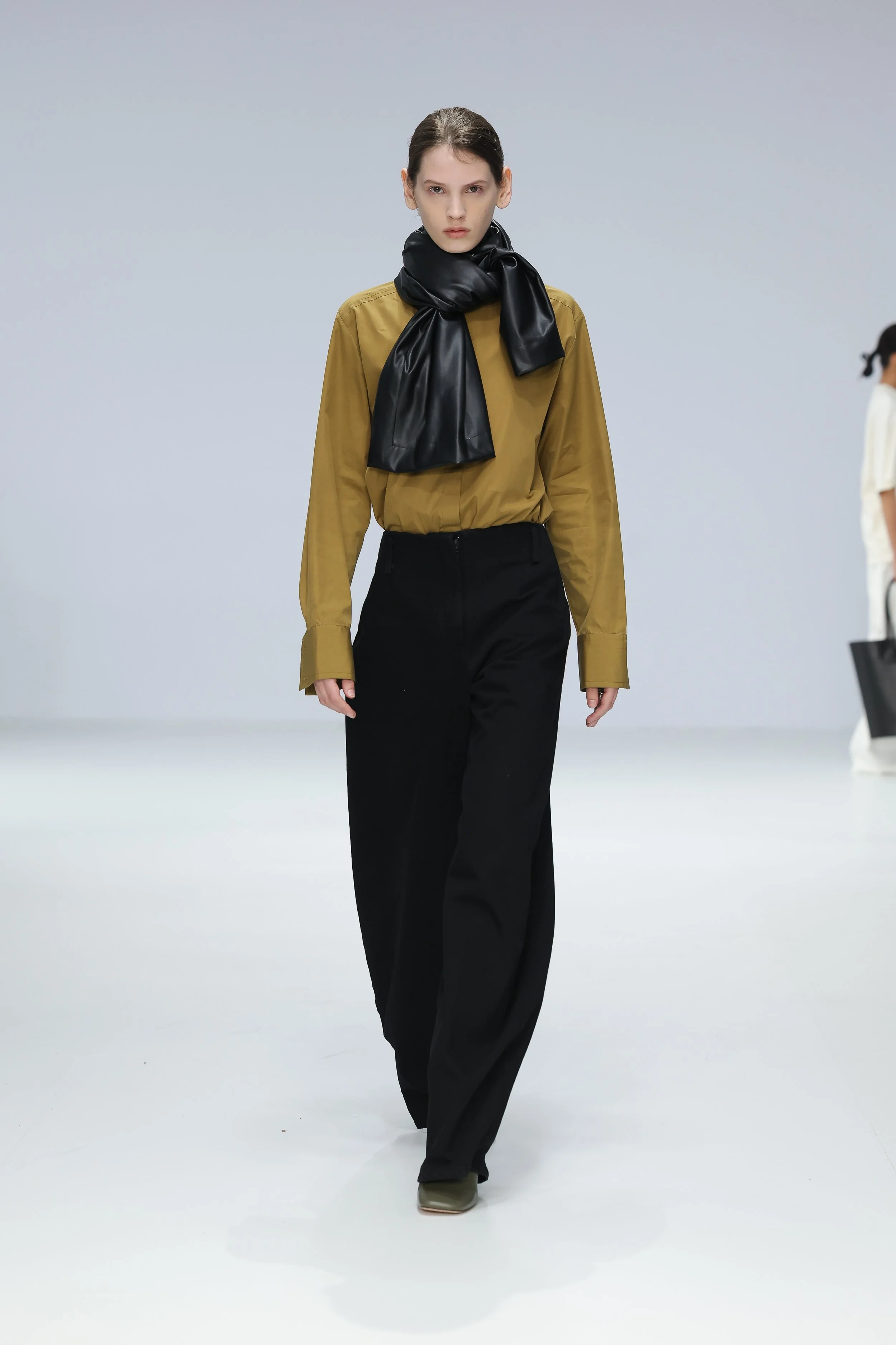 LOOK 10.jpg