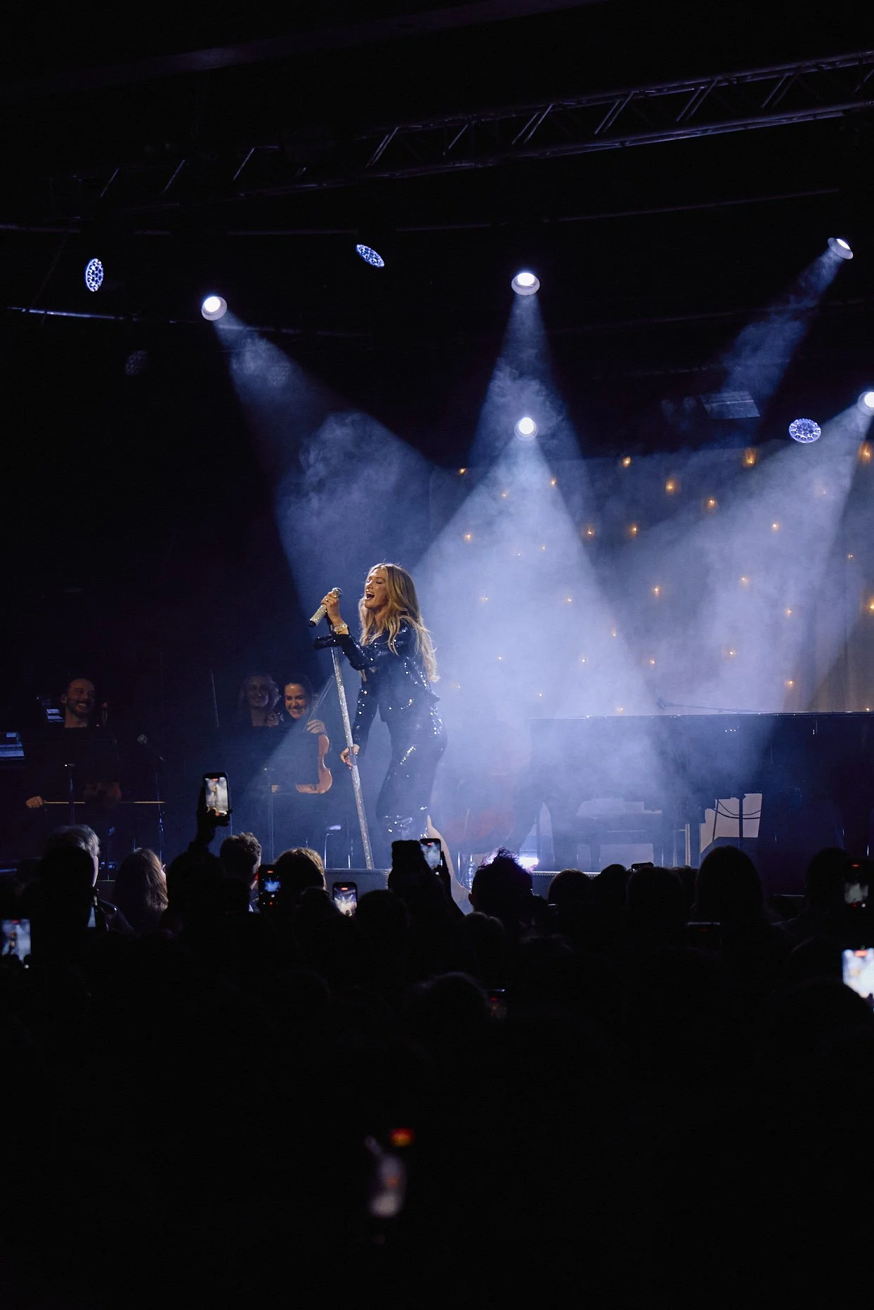14-7-26 Delta Goodrem - Liberty Hall 49.jpg