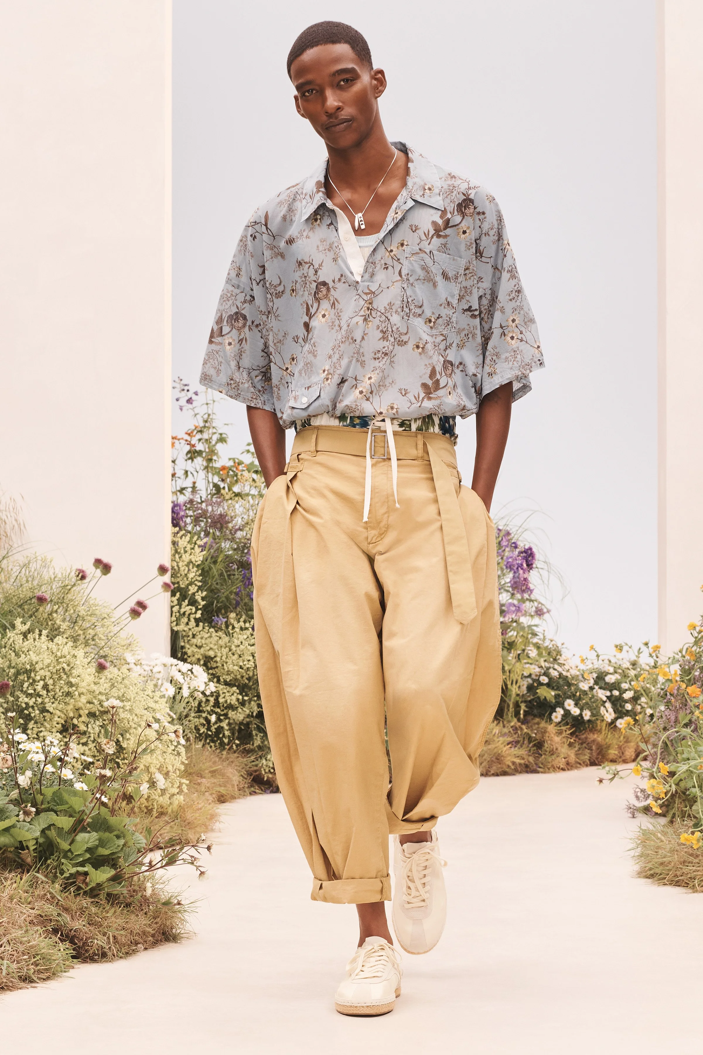 NRO_260526_ZARA_SRPLS_FLOWERS_Shot_32_012_v1_QC_R300.jpg