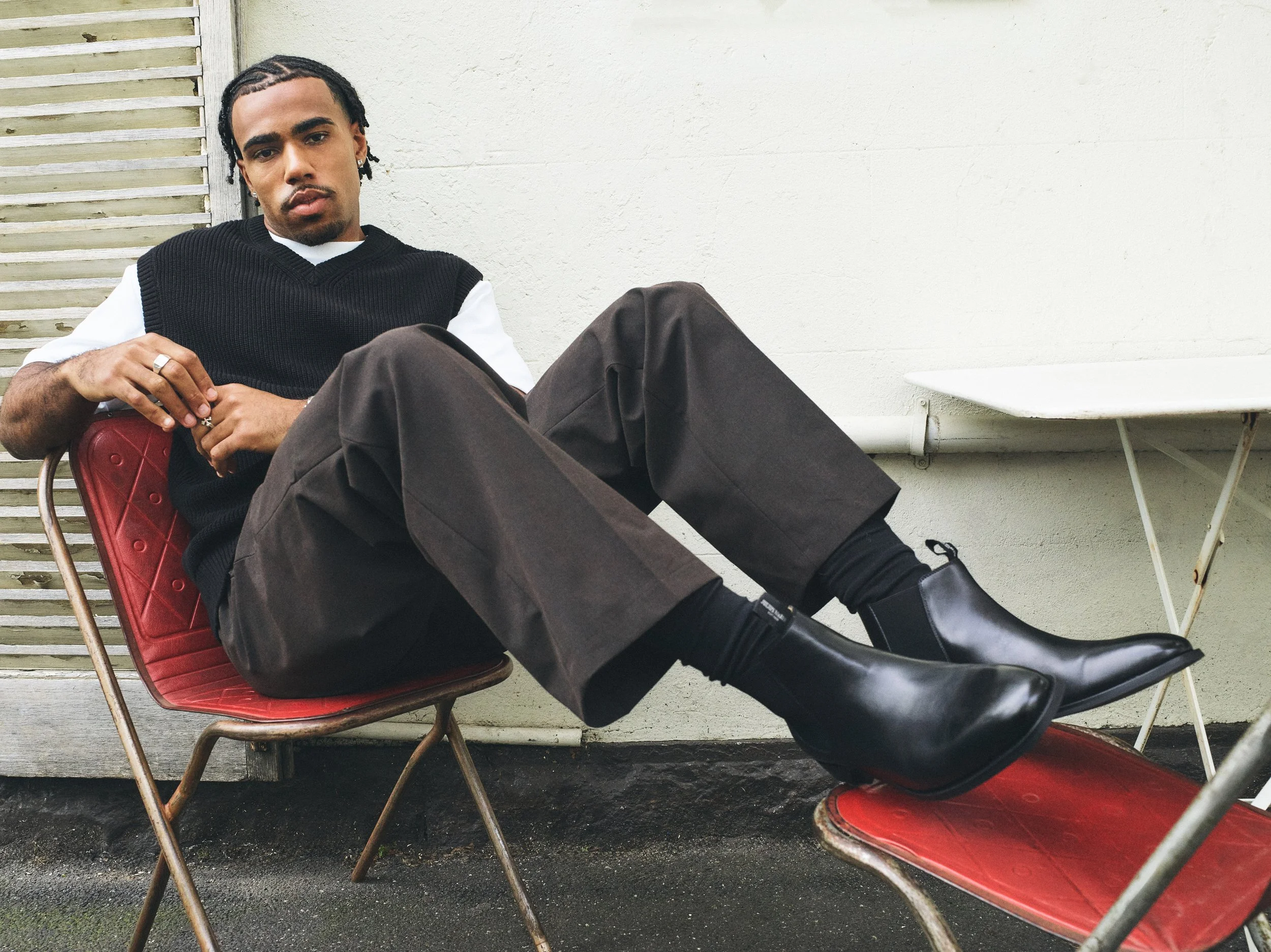 Isaac Quaynor “Owns the Moment” in Julius Marlow’s New Campaign