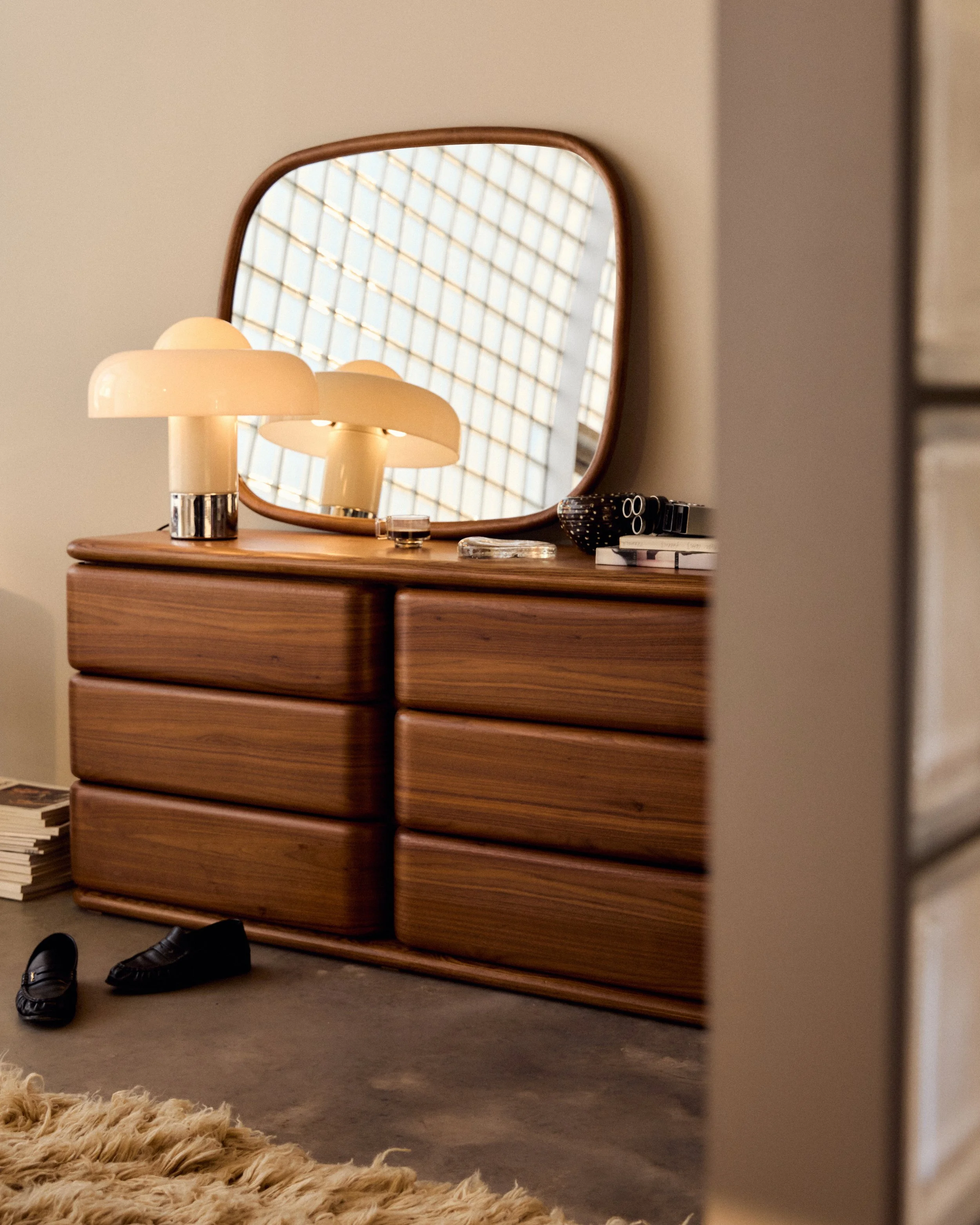260827_ELLISON STUDIOS_MELT BED 26_NOTTE DRESSER_0252 copy.jpg