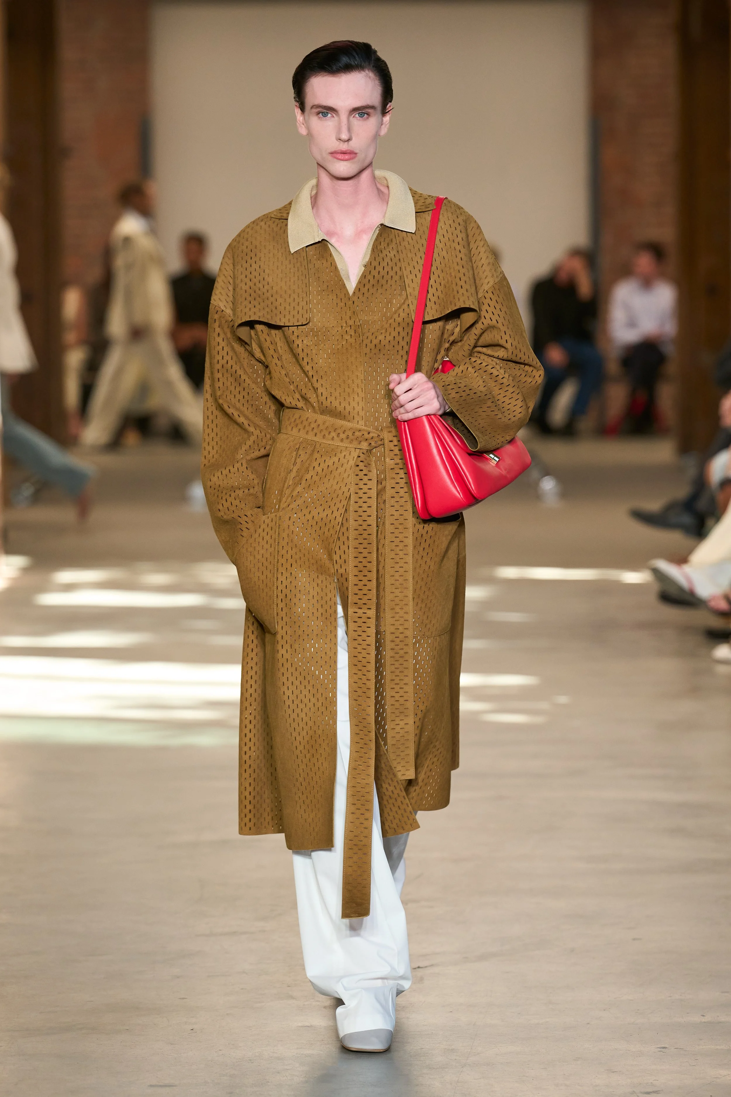 CKSS27_FULL BODY_GORUNWAY_25.jpg