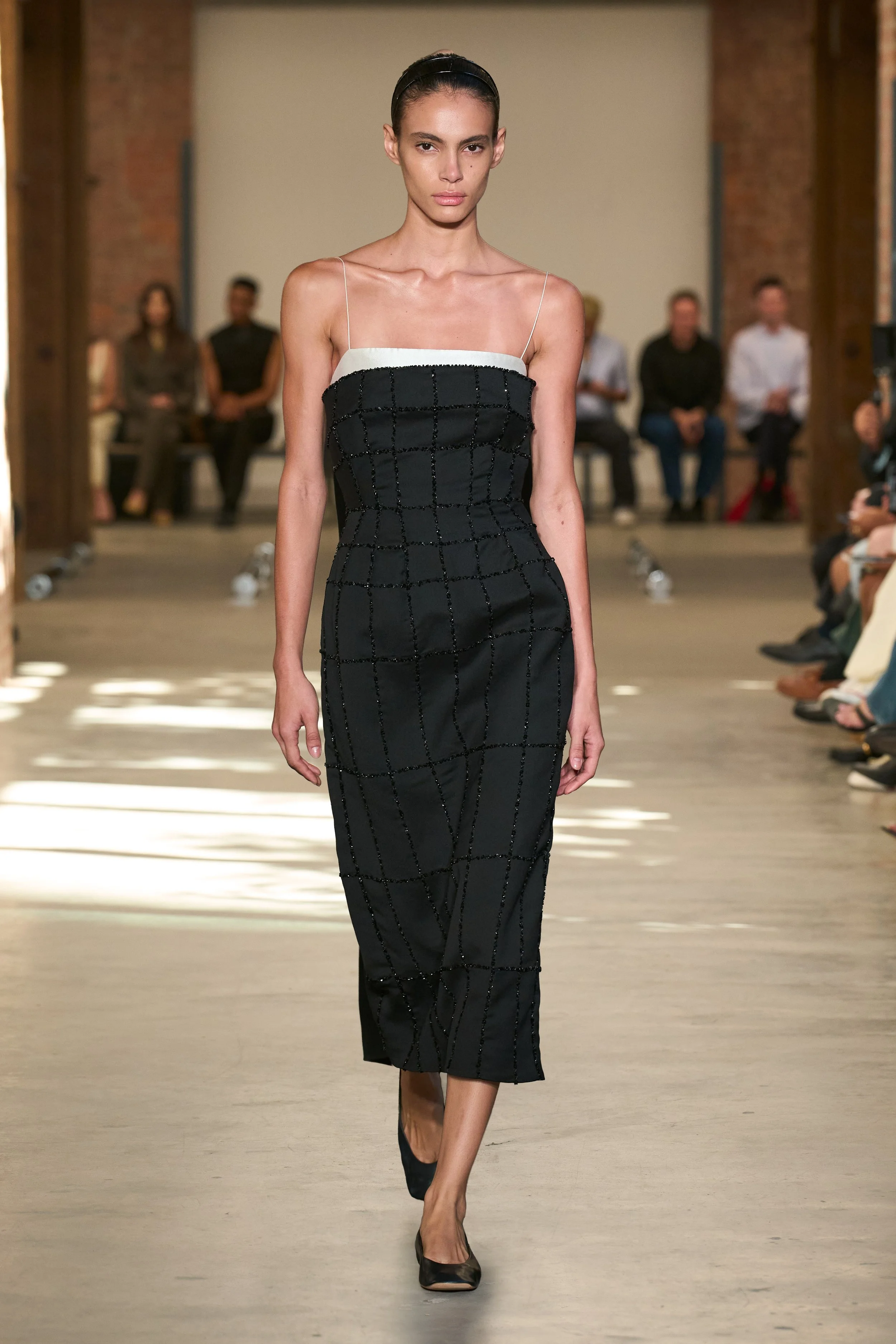 CKSS27_FULL BODY_GORUNWAY_44.jpg