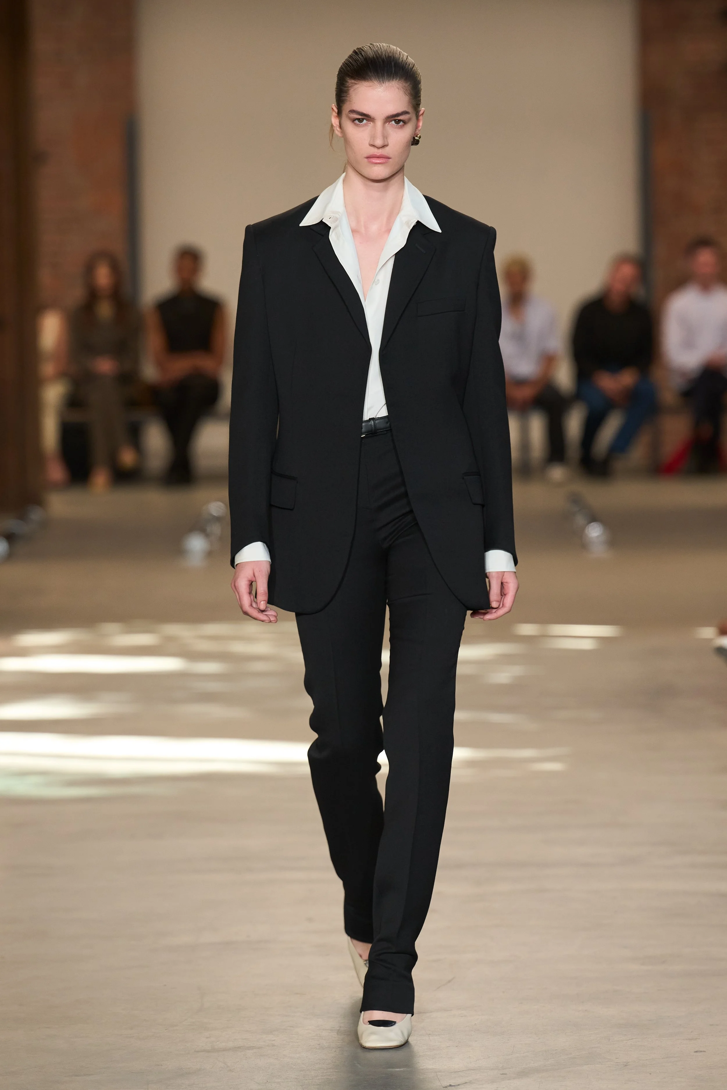 CKSS27_FULL BODY_GORUNWAY_53.jpg