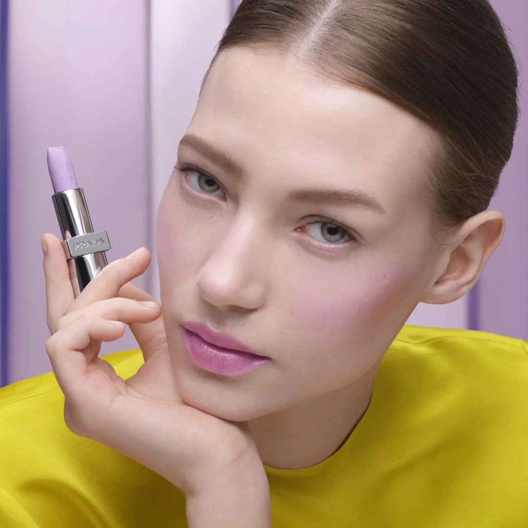 Prada_Beauty_26_Wisteria_Balm_Hero_Beauty_Visuals_U003_Olga Lane_3614274817904_1x1_1080_RVB.jpg