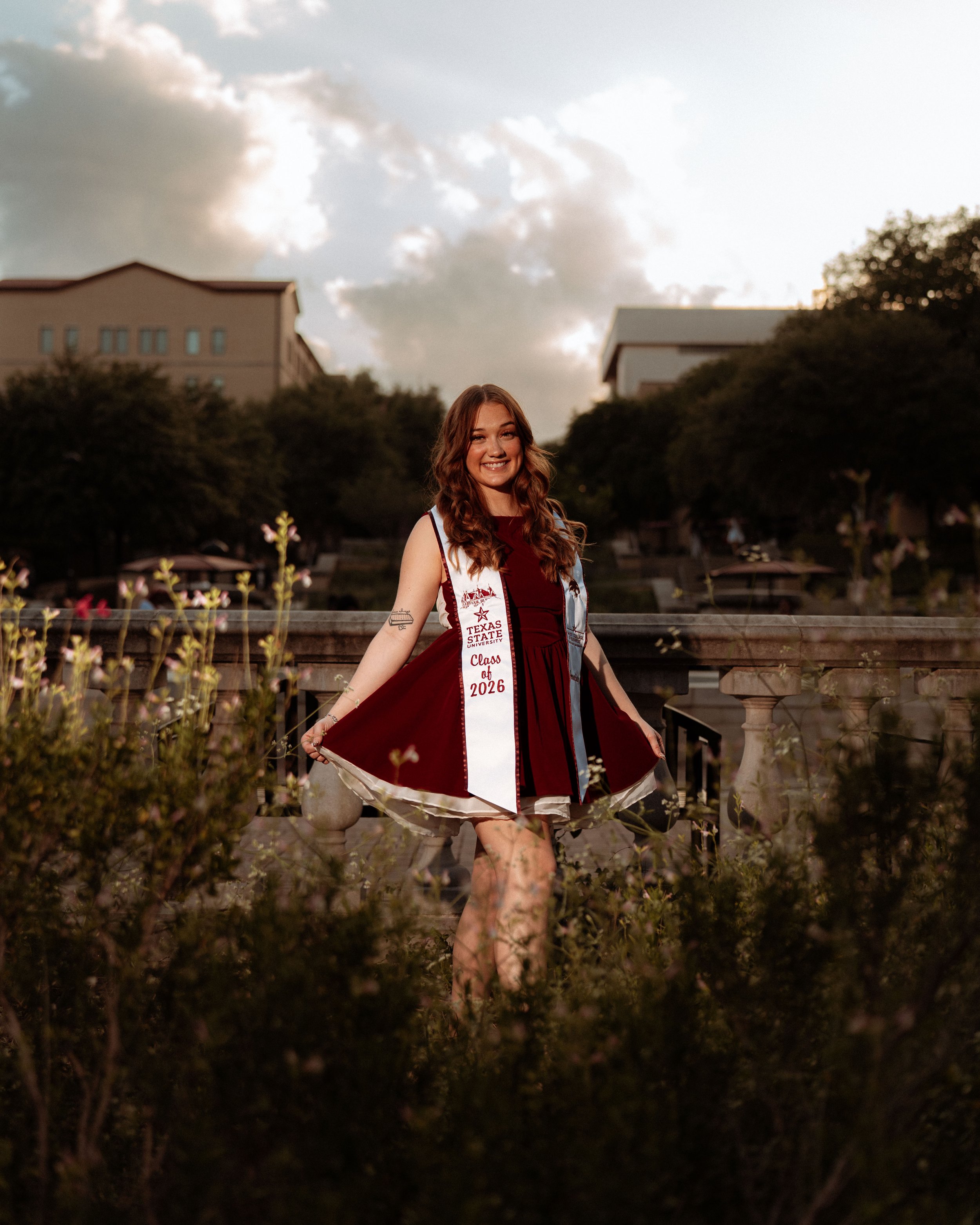 grads web 26-05816.jpg