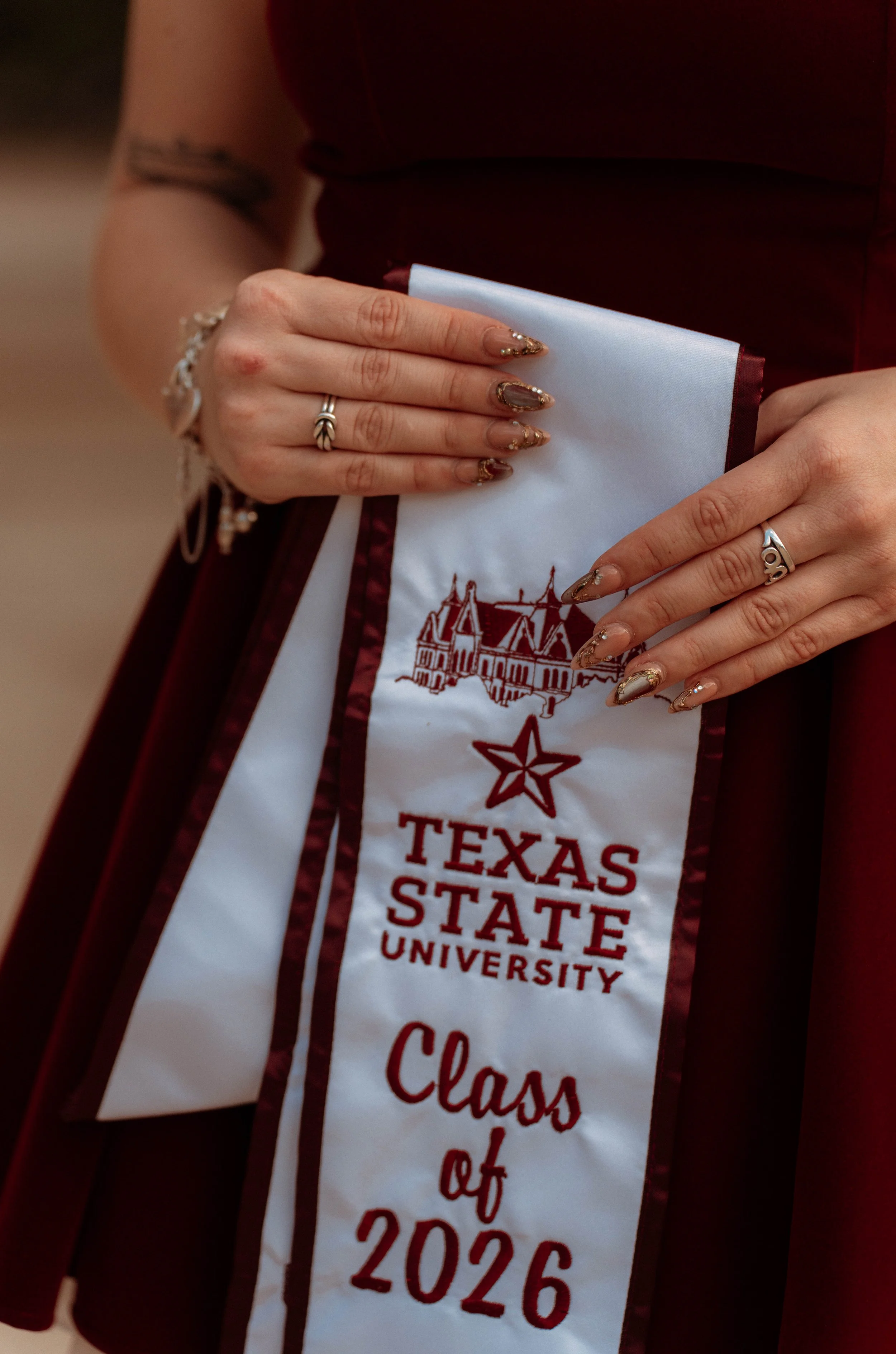 grads web 26-04563.jpg